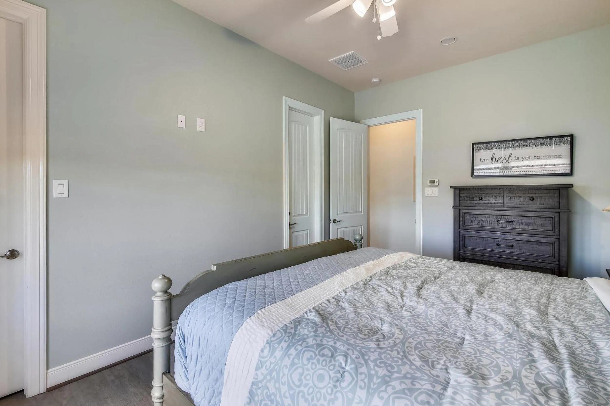 Bedroom, Bed in Sandpiper Treasure