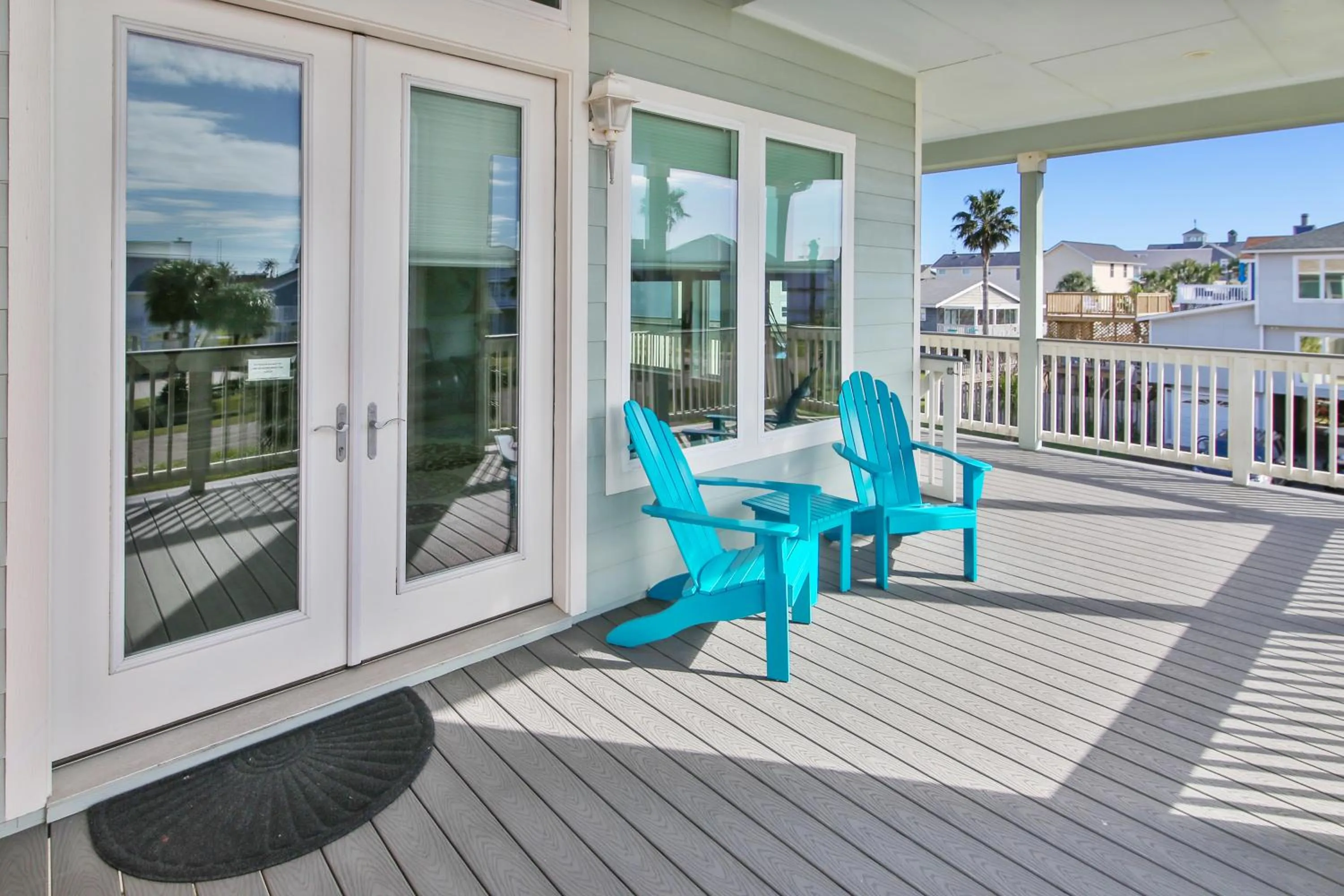 Property building in Sandpiper Treasure