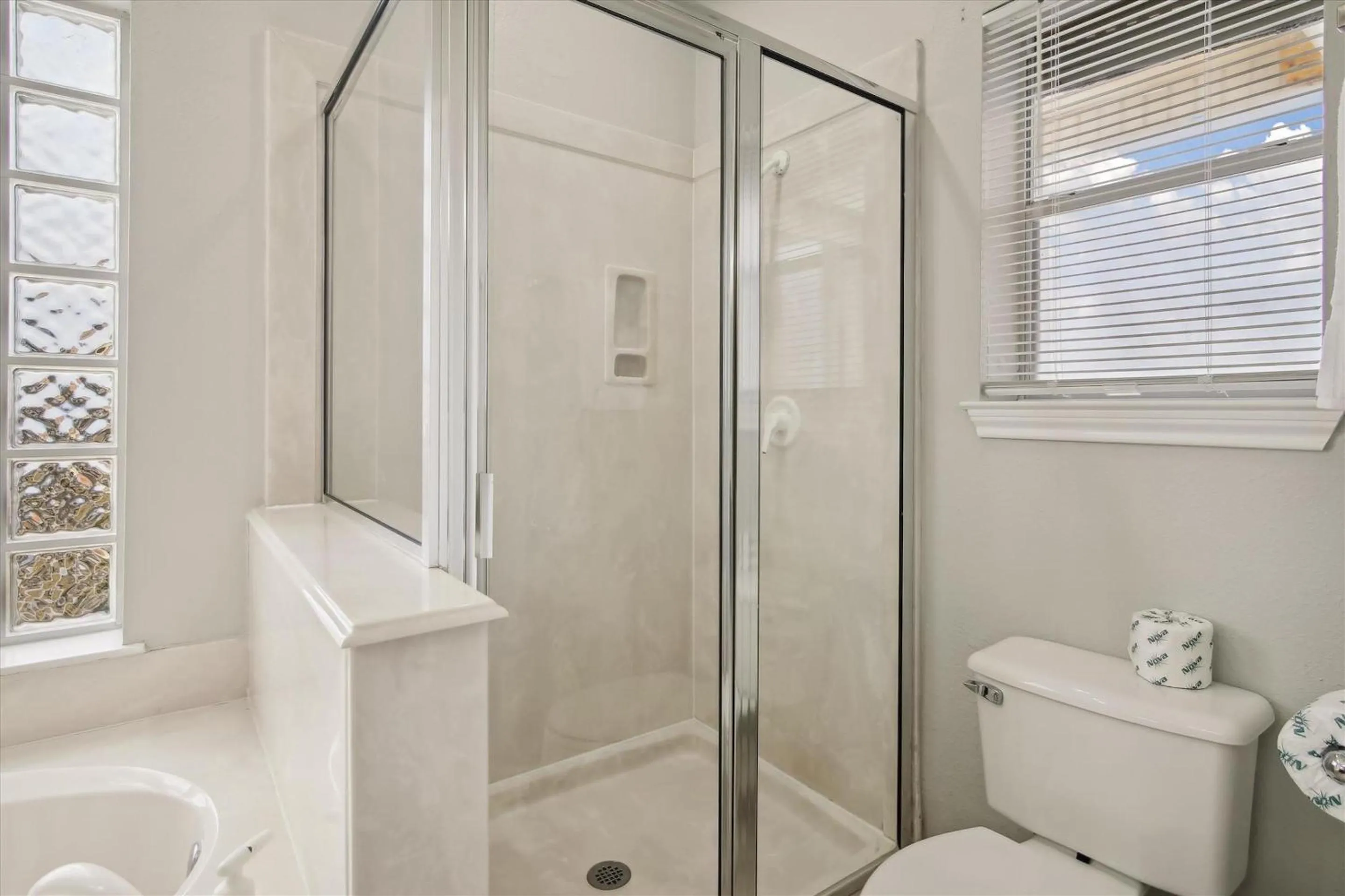 Property building in Brannens Beachfront