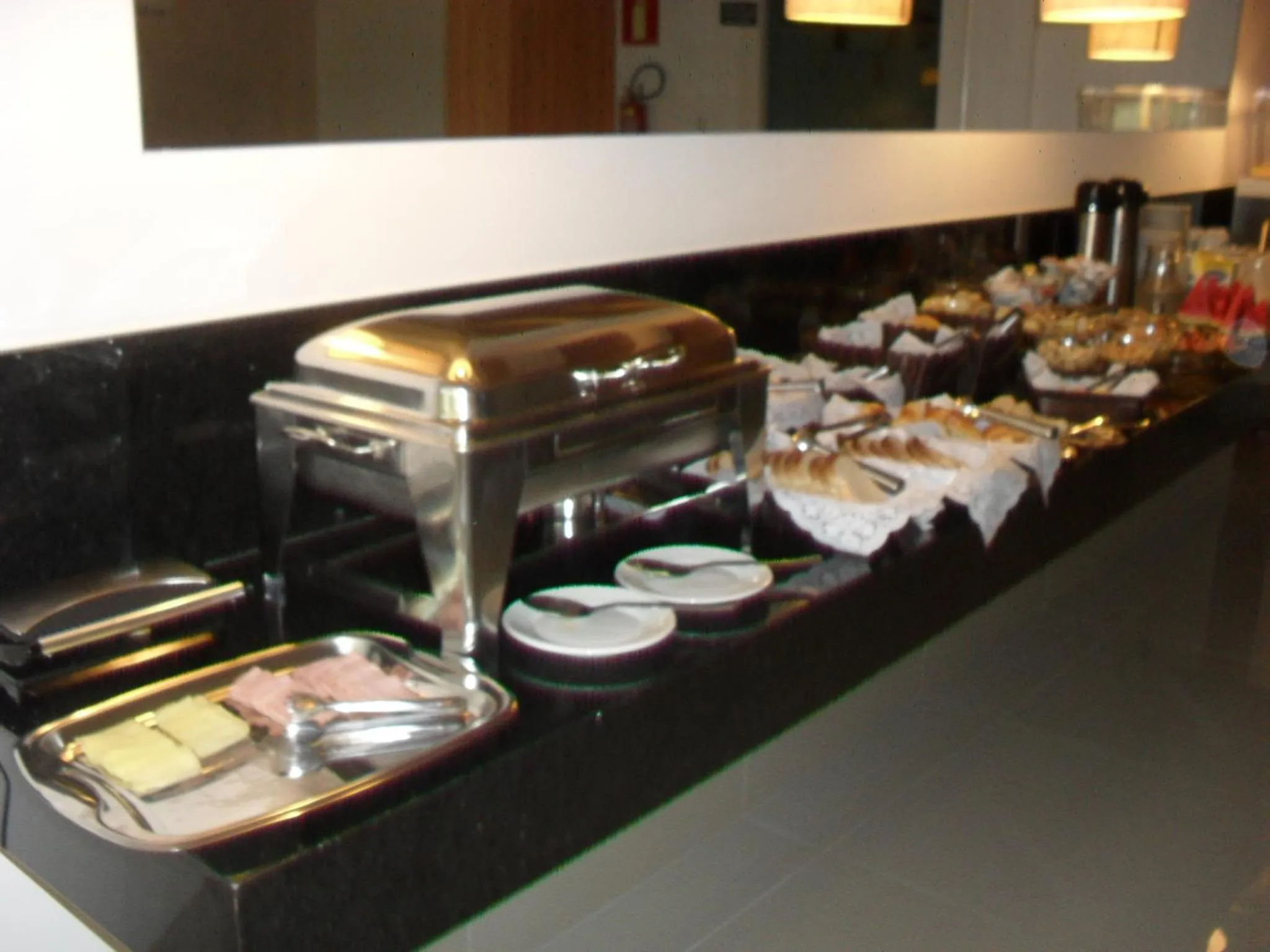 Restaurant/places to eat in Hotel Master