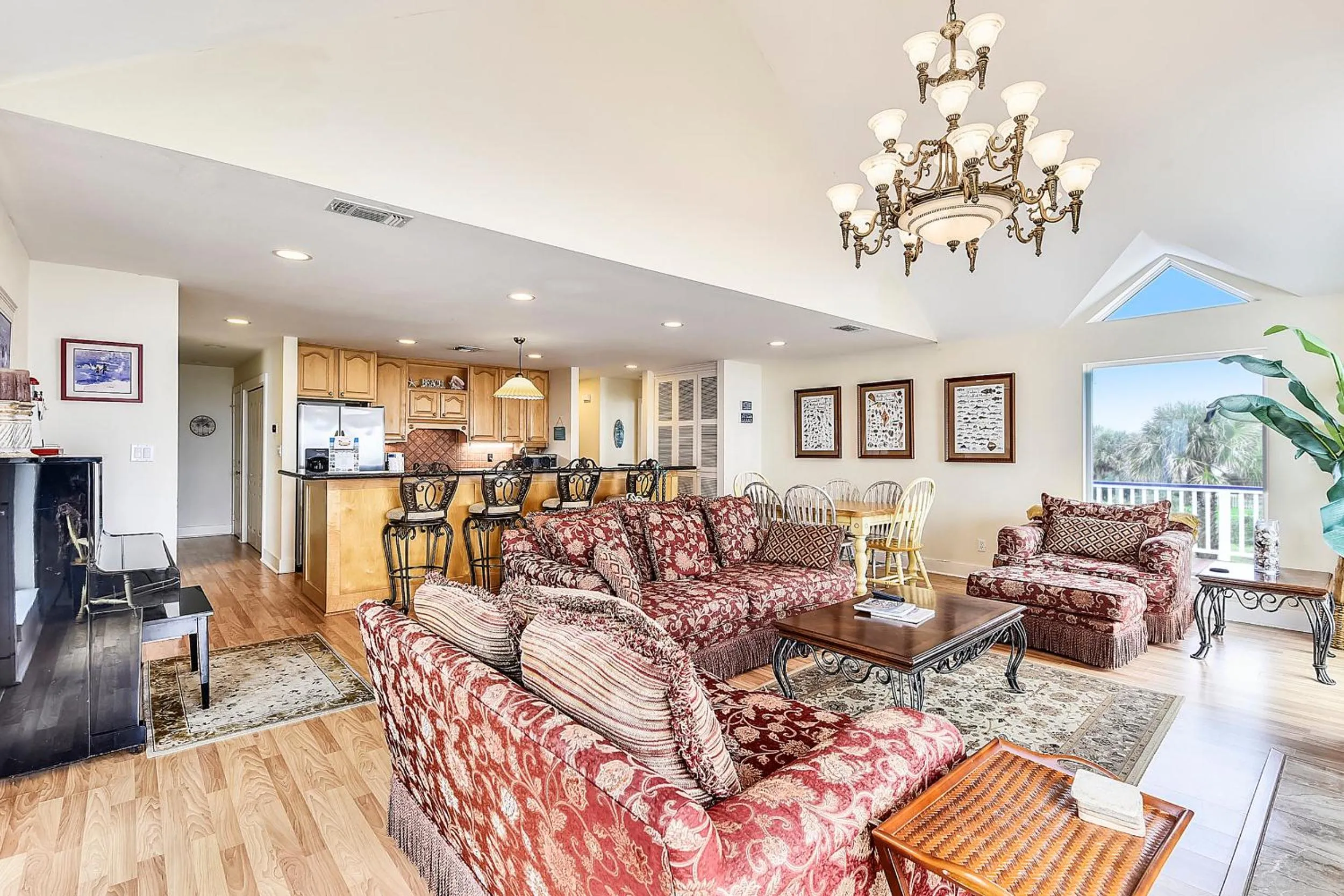 Living room in Summer Breeze