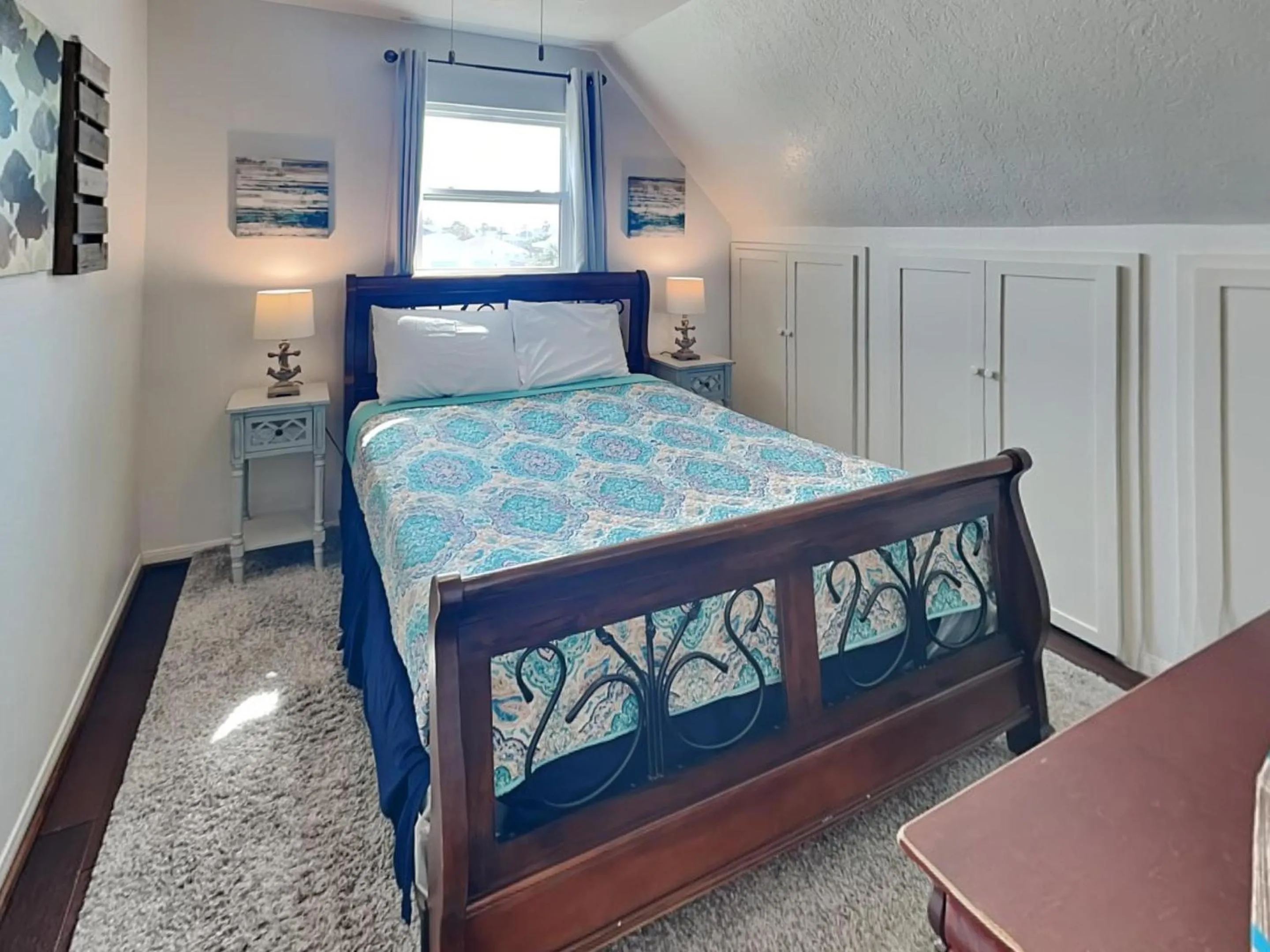 Property building, Bed in Reel Me In - As Seen on TV