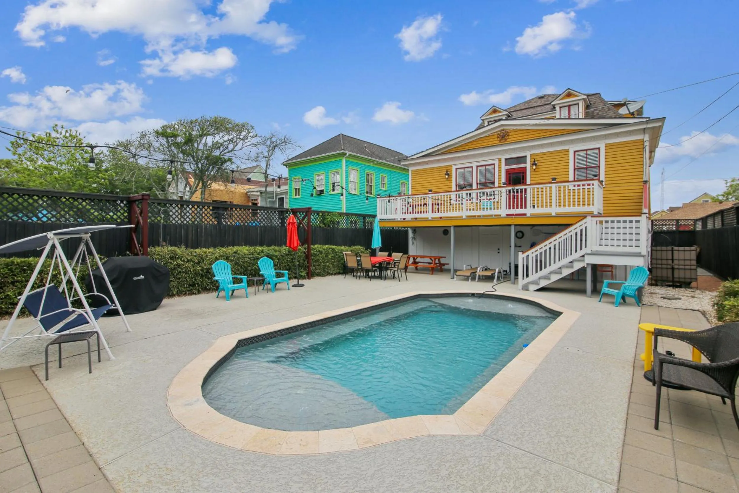 Swimming pool in AbFab Seaside Cottage