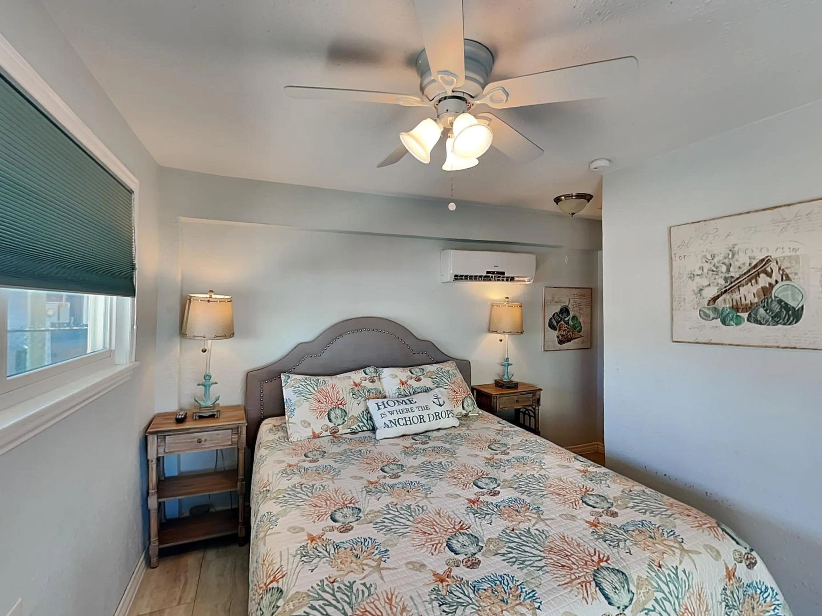 Property building, Bed in Reel Paradise