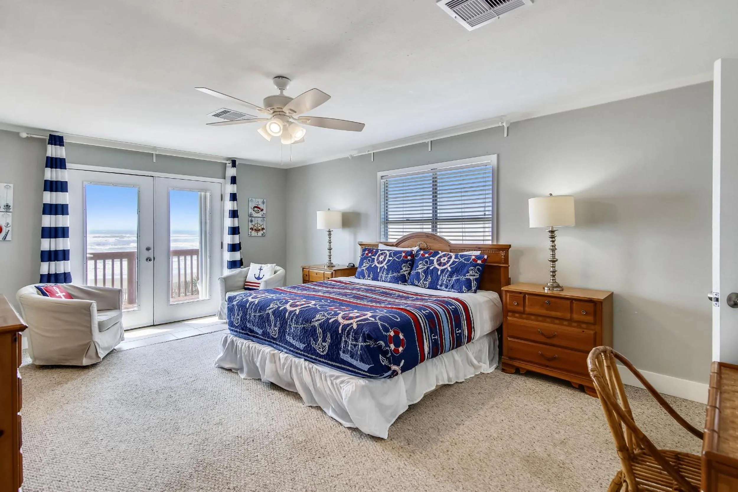 Bedroom, Bed in Bermuda Beachfront