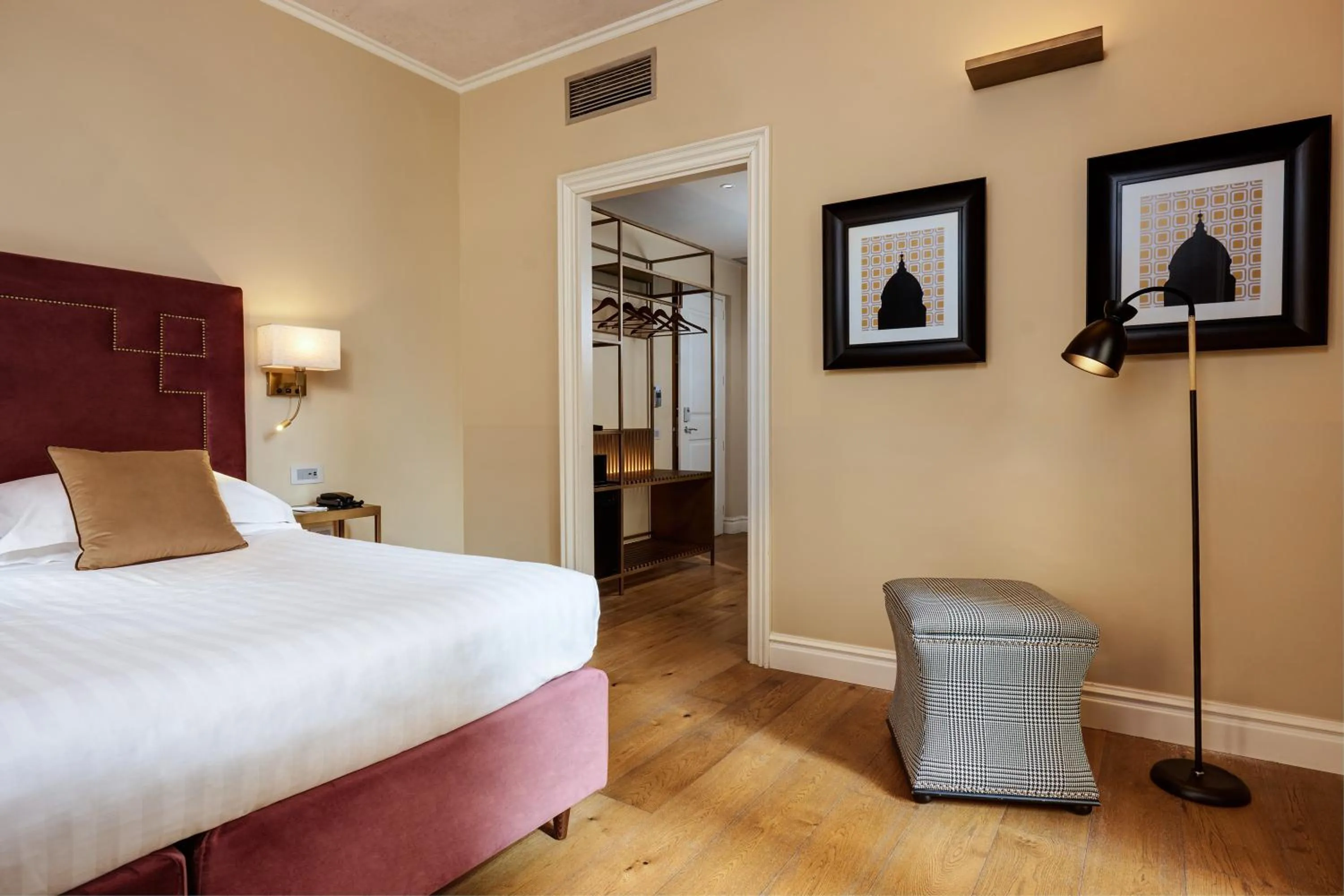 Bedroom, Bed in Grand Hotel Cavour