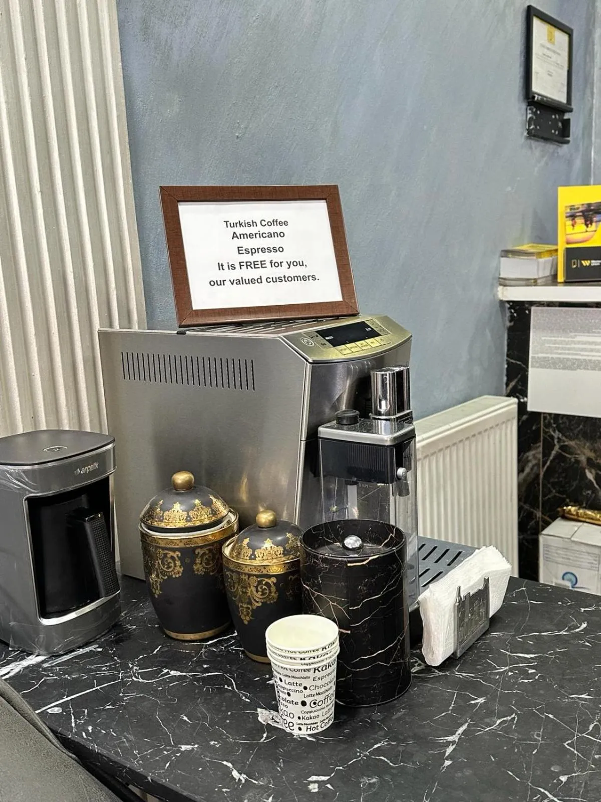 Coffee/tea facilities in AVRASYAQUEEN HOTEL