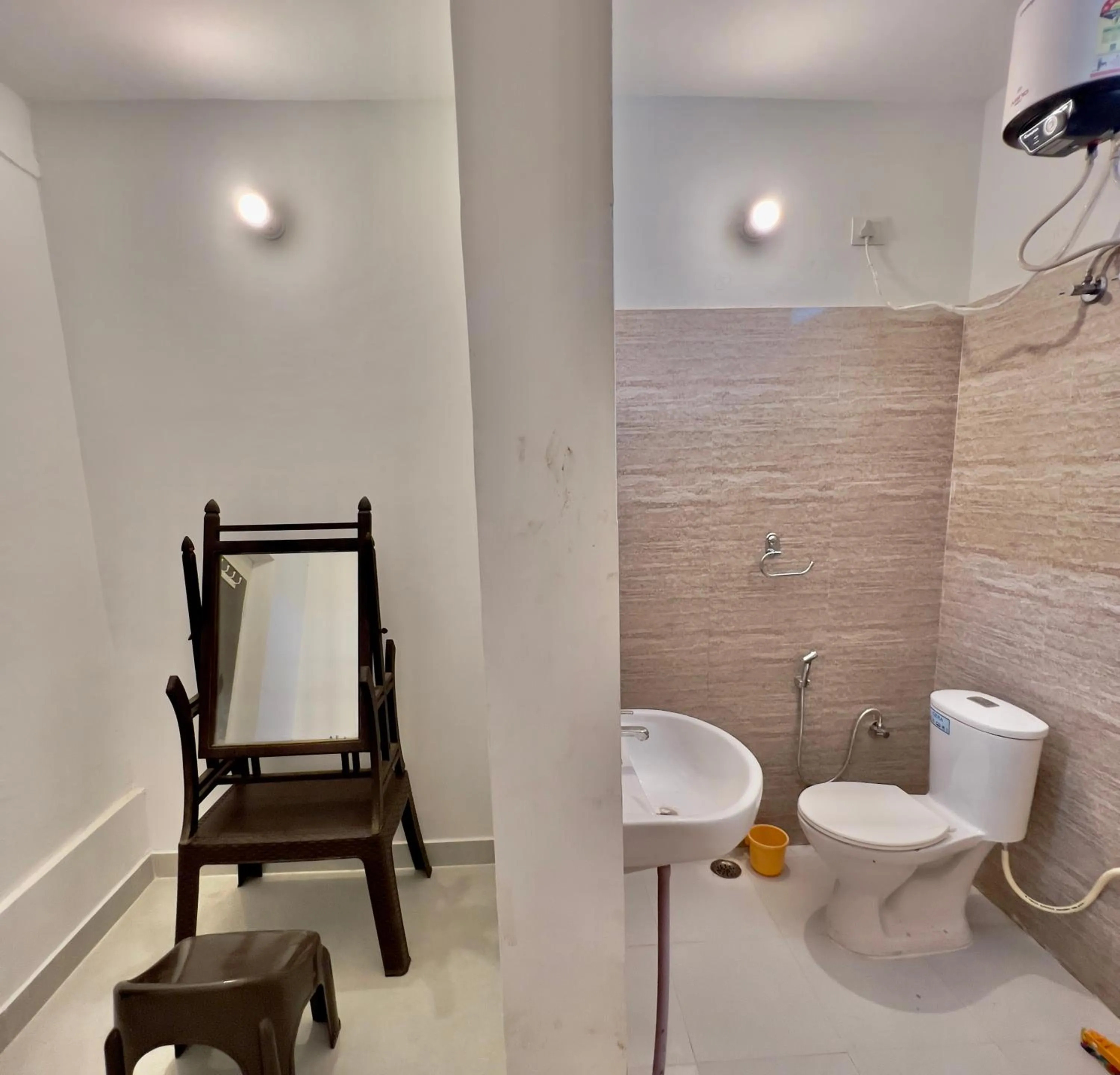 Bathroom in Hostel ivory