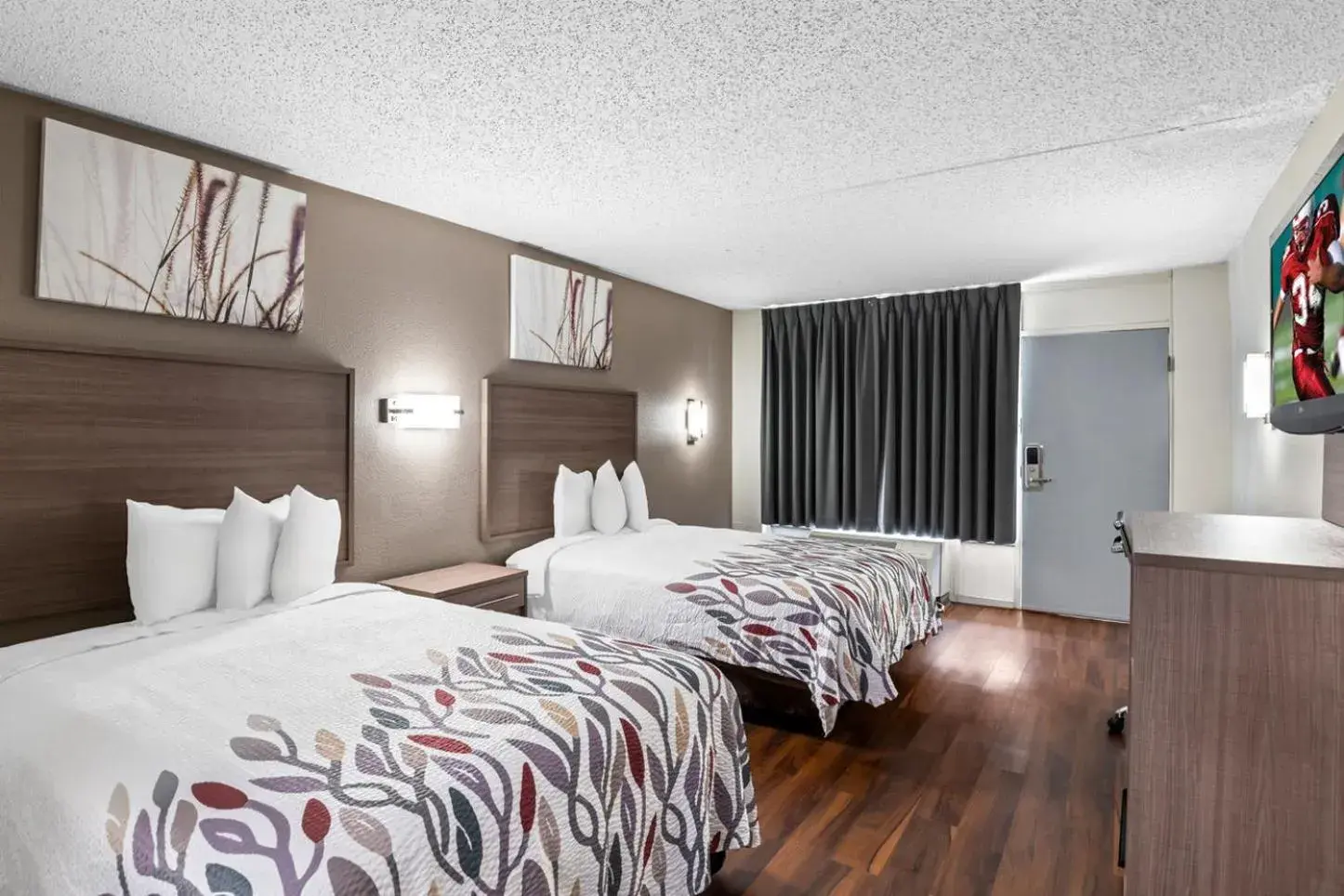 Superior Room with Two Double Beds Smoking in Sandston Inn Superior Room with Two Double Beds Smoking in Sandston Inn