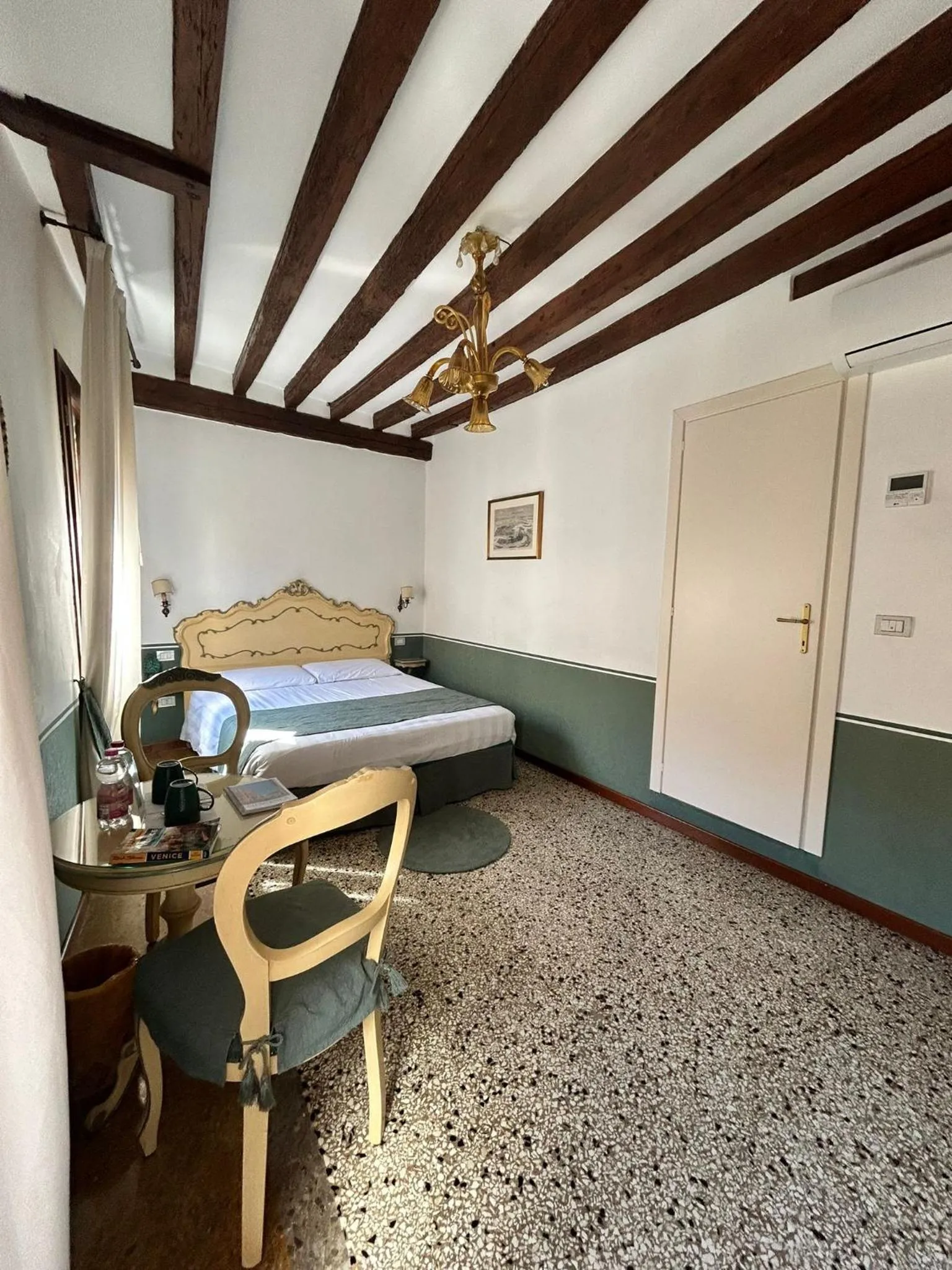 Ca' San Trovaso - 6 Rooms
