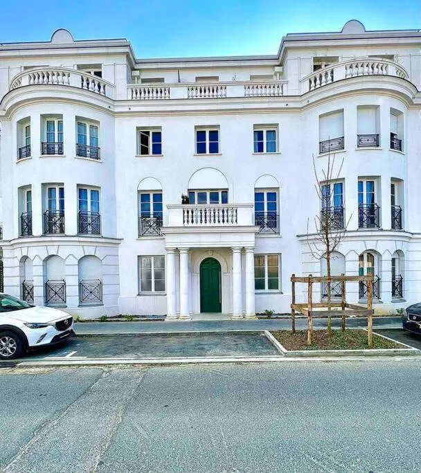 Facade/entrance in Newwilliam