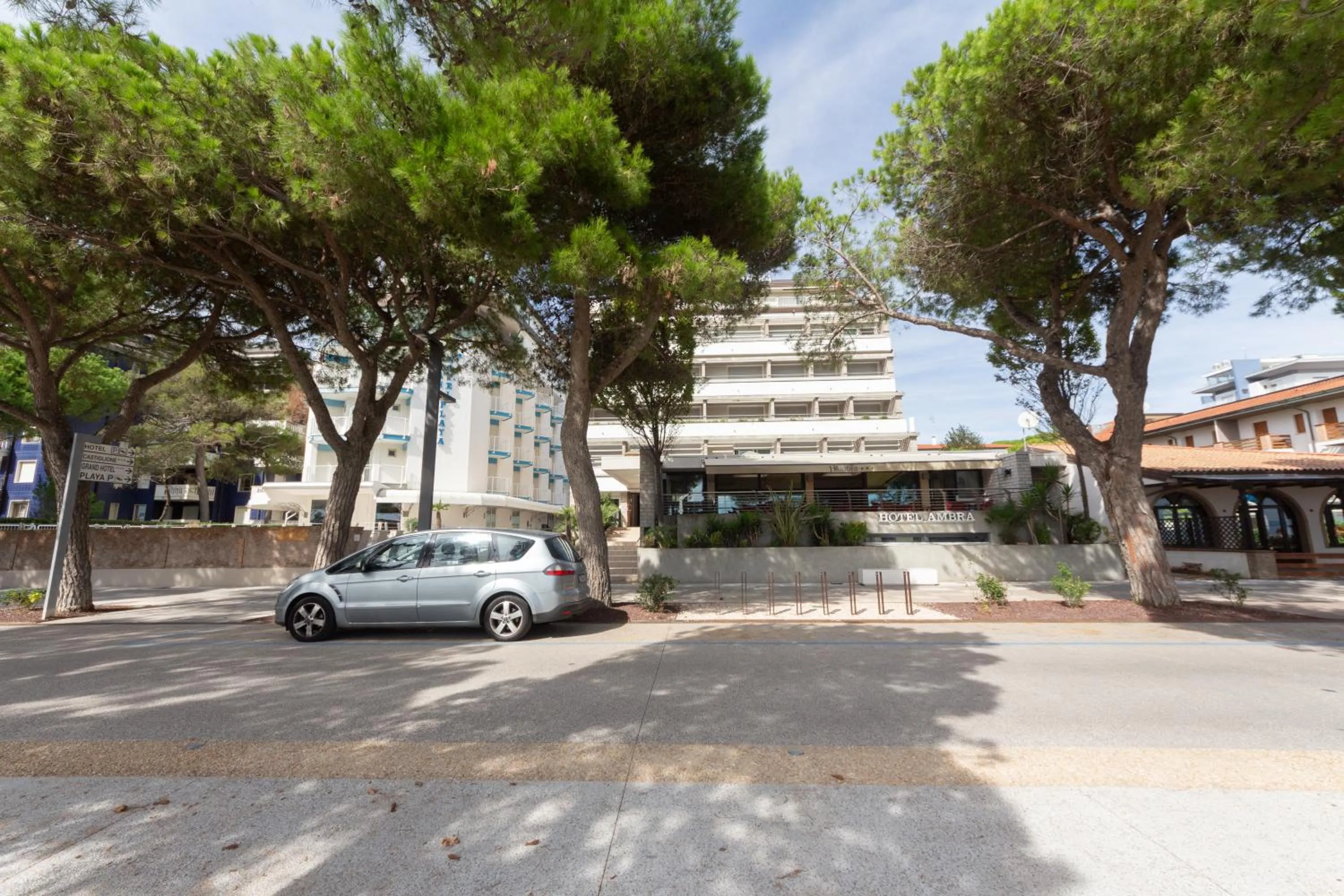 Facade/entrance in Hotel Ambra