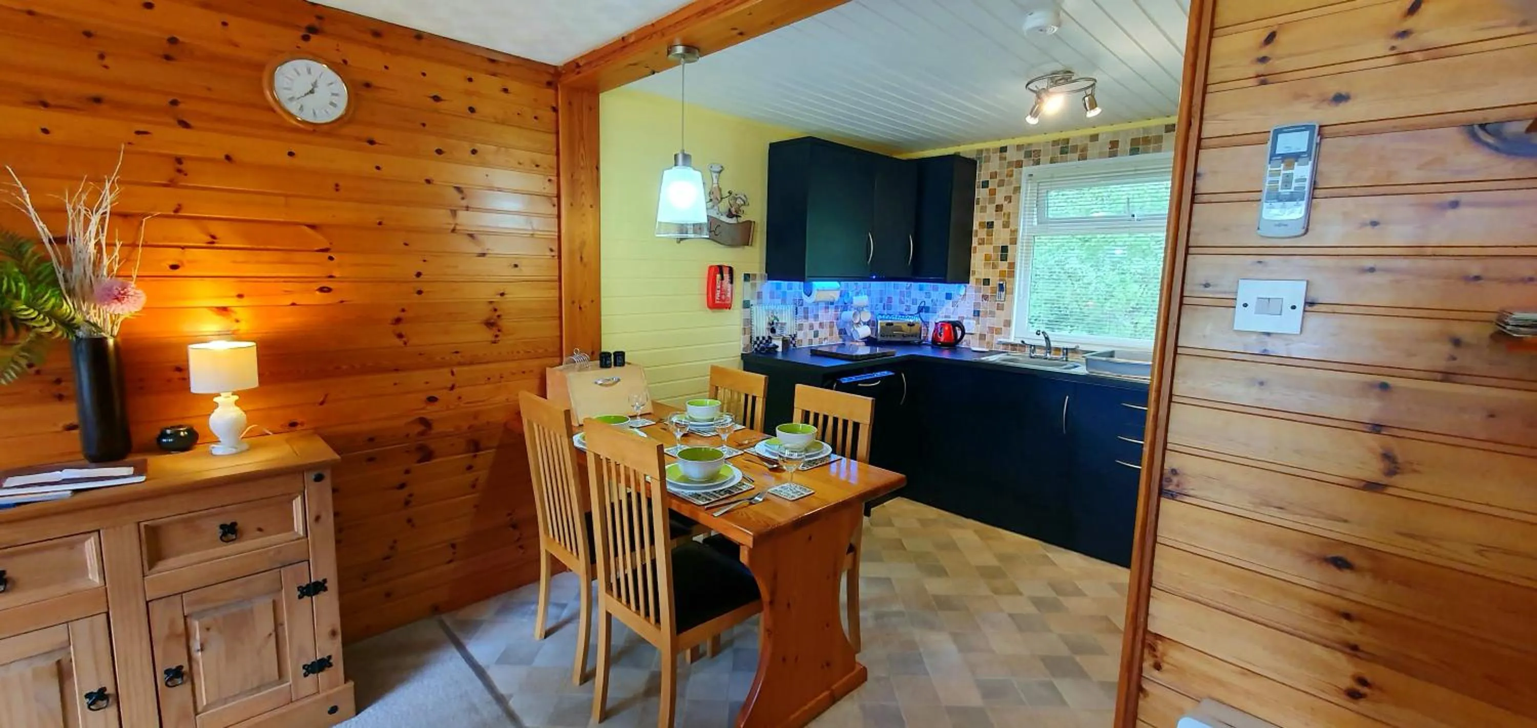 Kitchen or kitchenette in Torcroft Lodges
