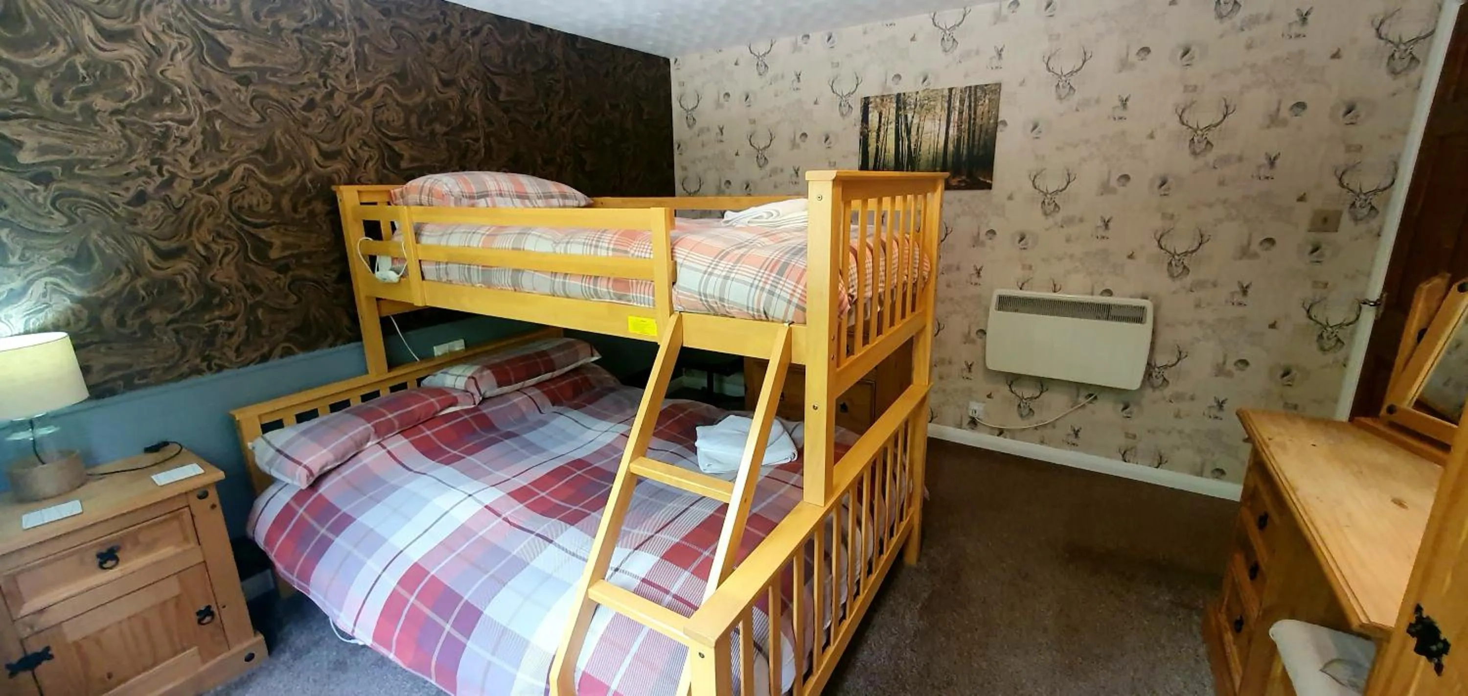 Bedroom, Bed in Torcroft Lodges