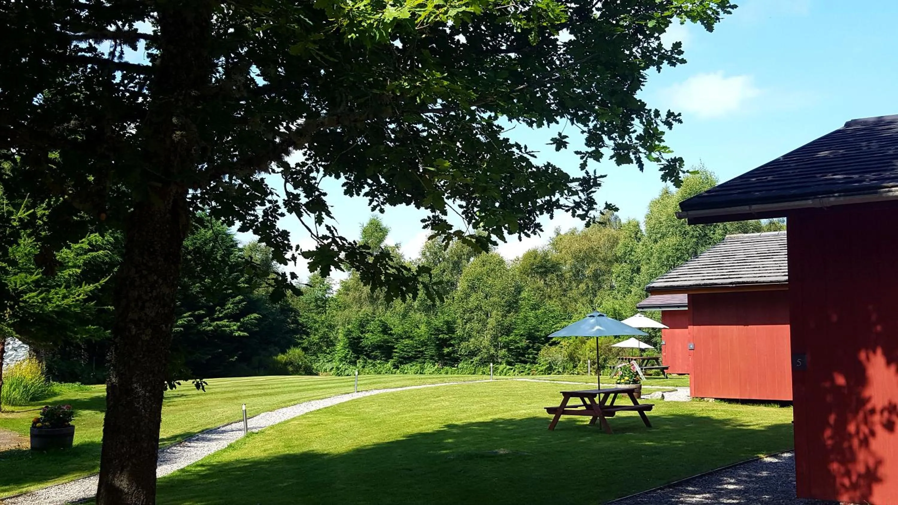 Garden view in Torcroft Lodges