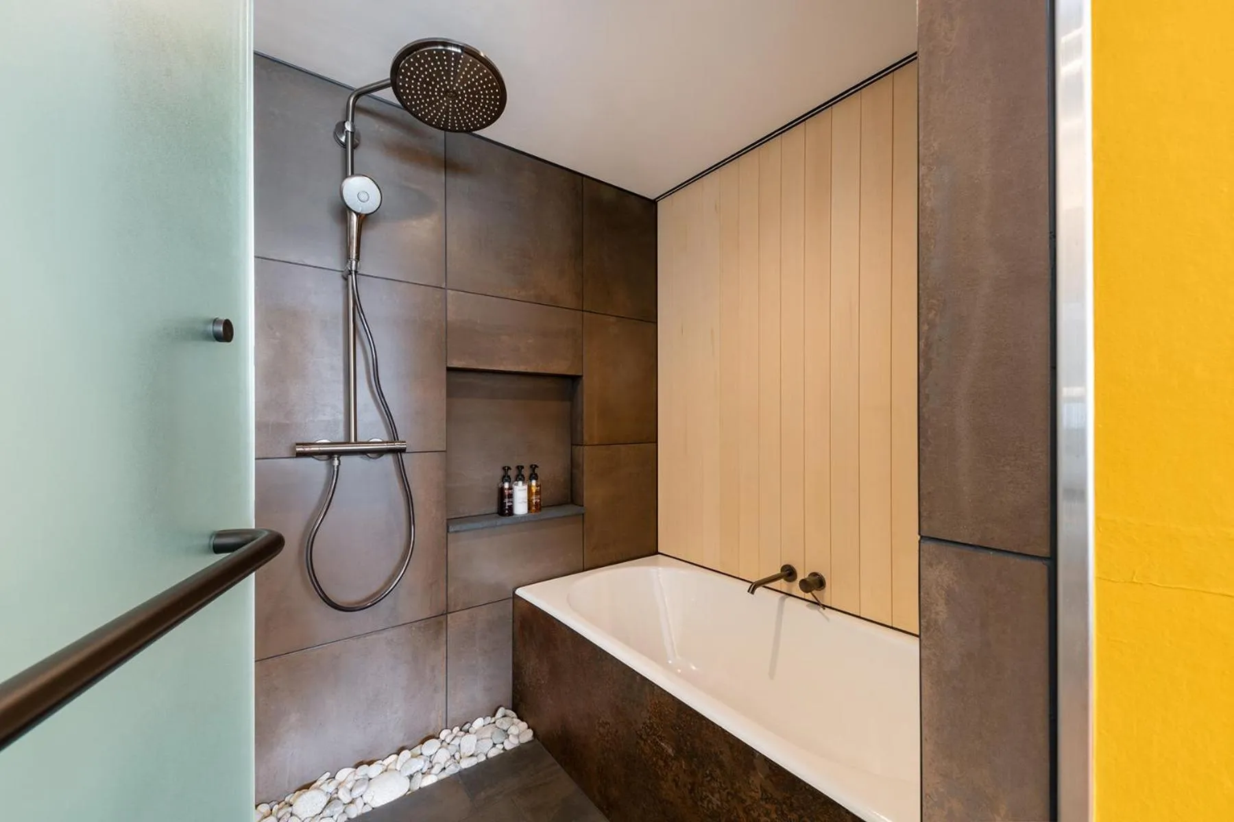 Shower in Genji Kyoto, a Member of Design Hotels