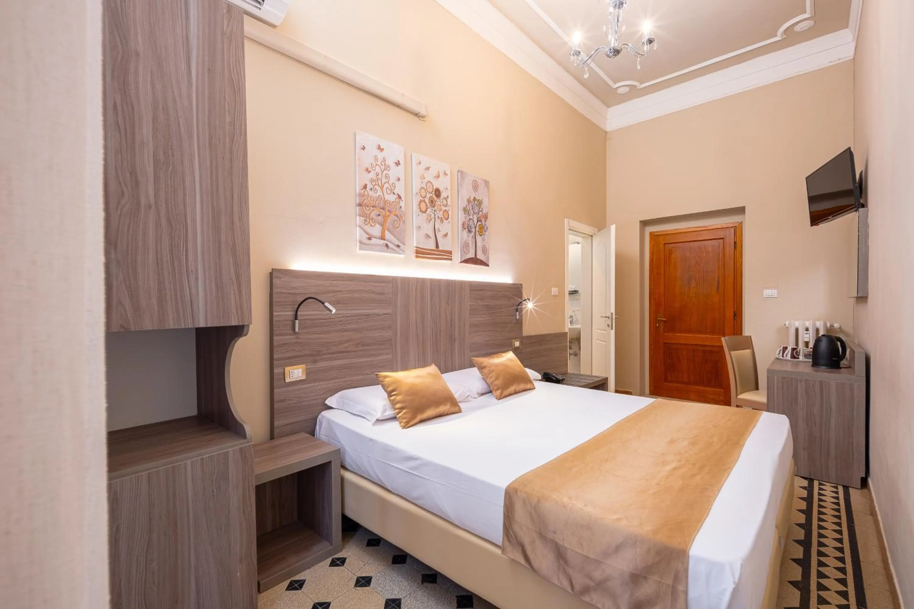 Bedroom, Bed in Astrid Hotel