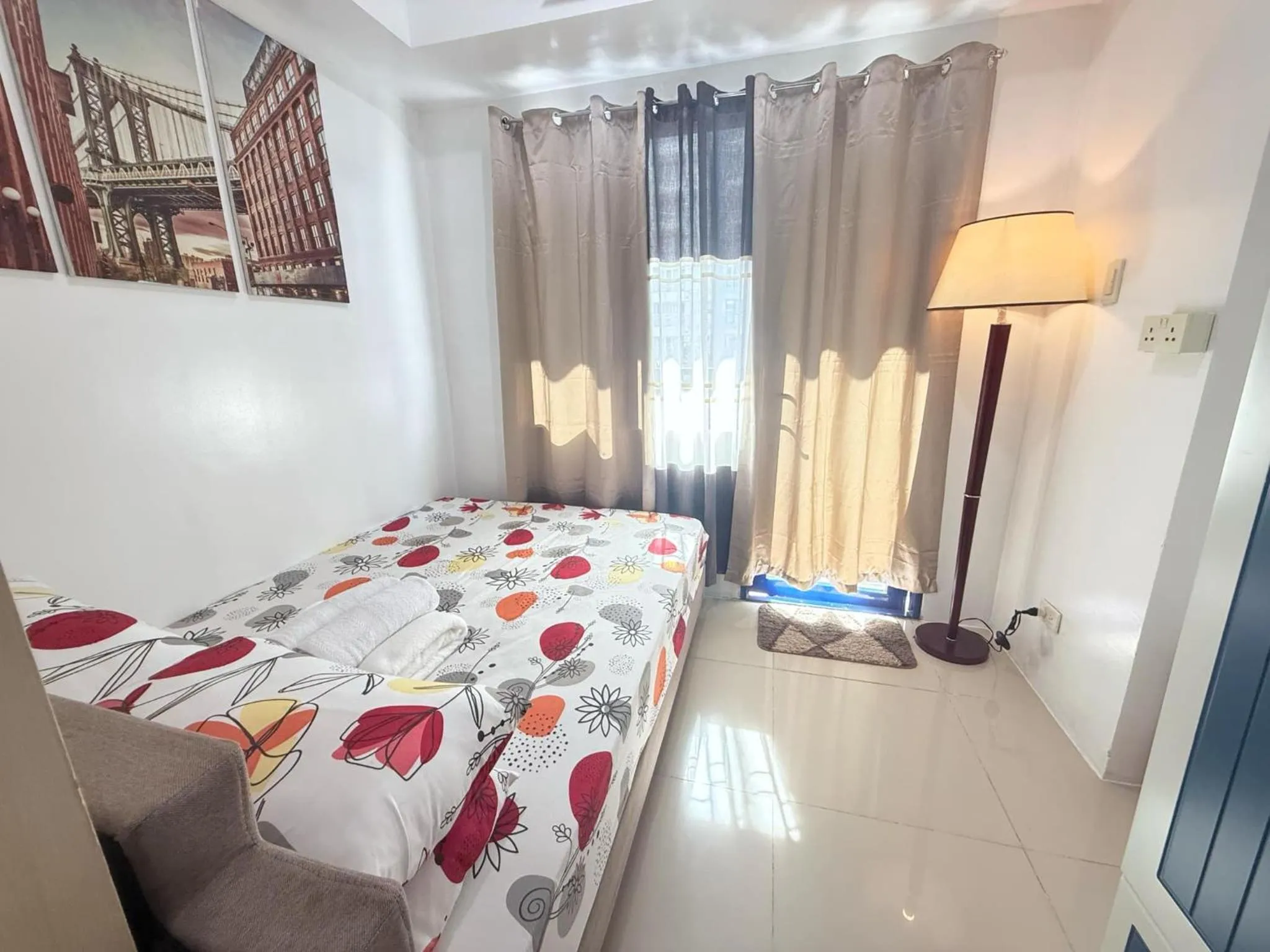 Sea Residences Mall of Asia by Jermel