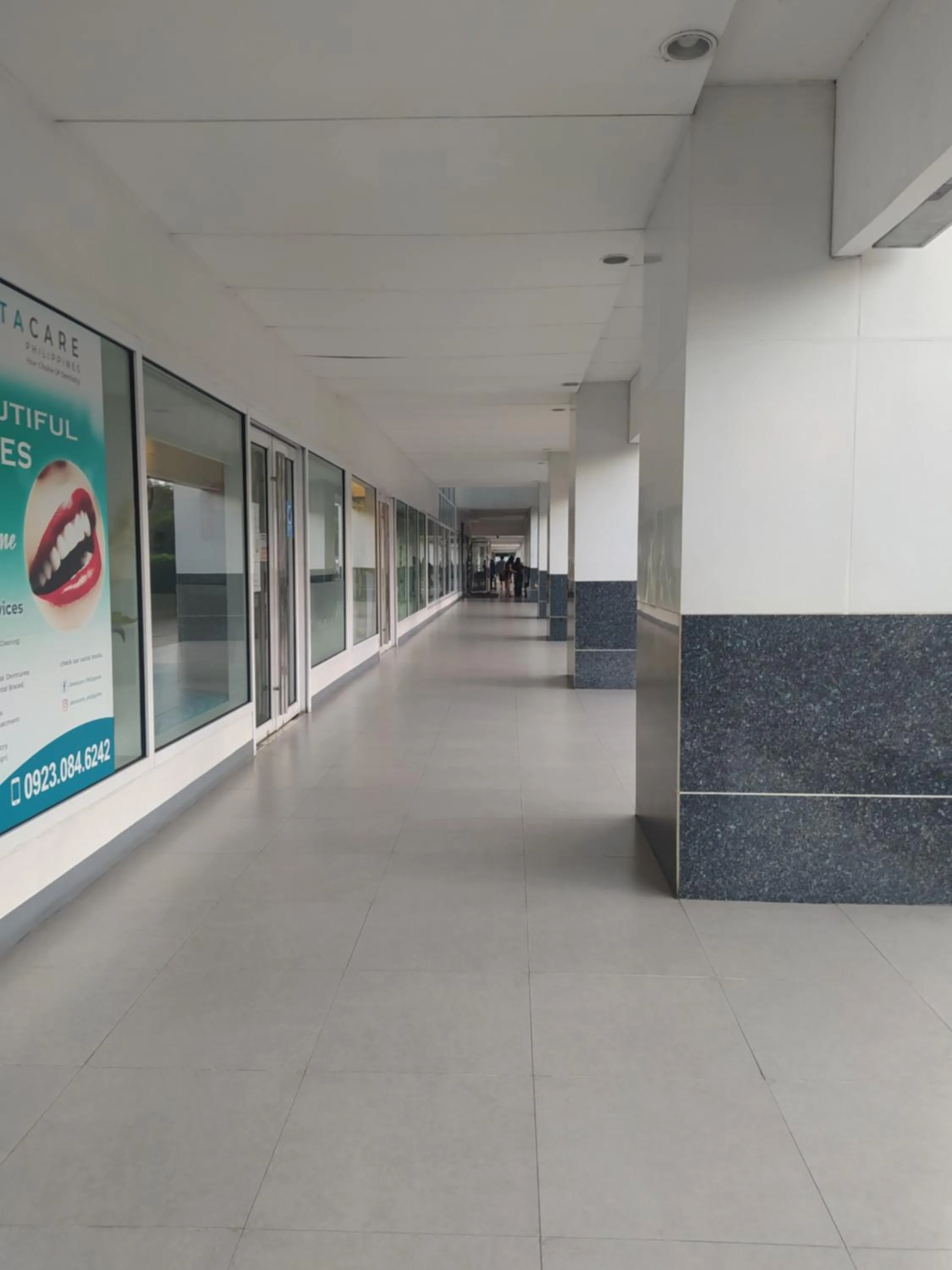 Sea Residences Mall of Asia by Jermel