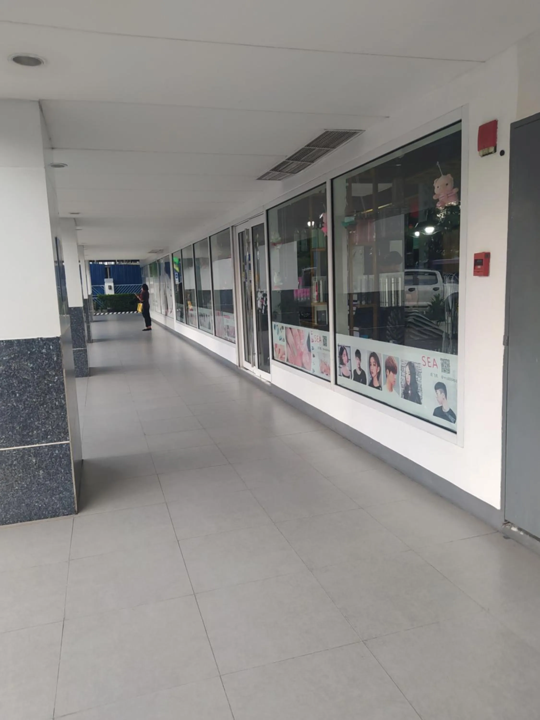 Sea Residences Mall of Asia by Jermel