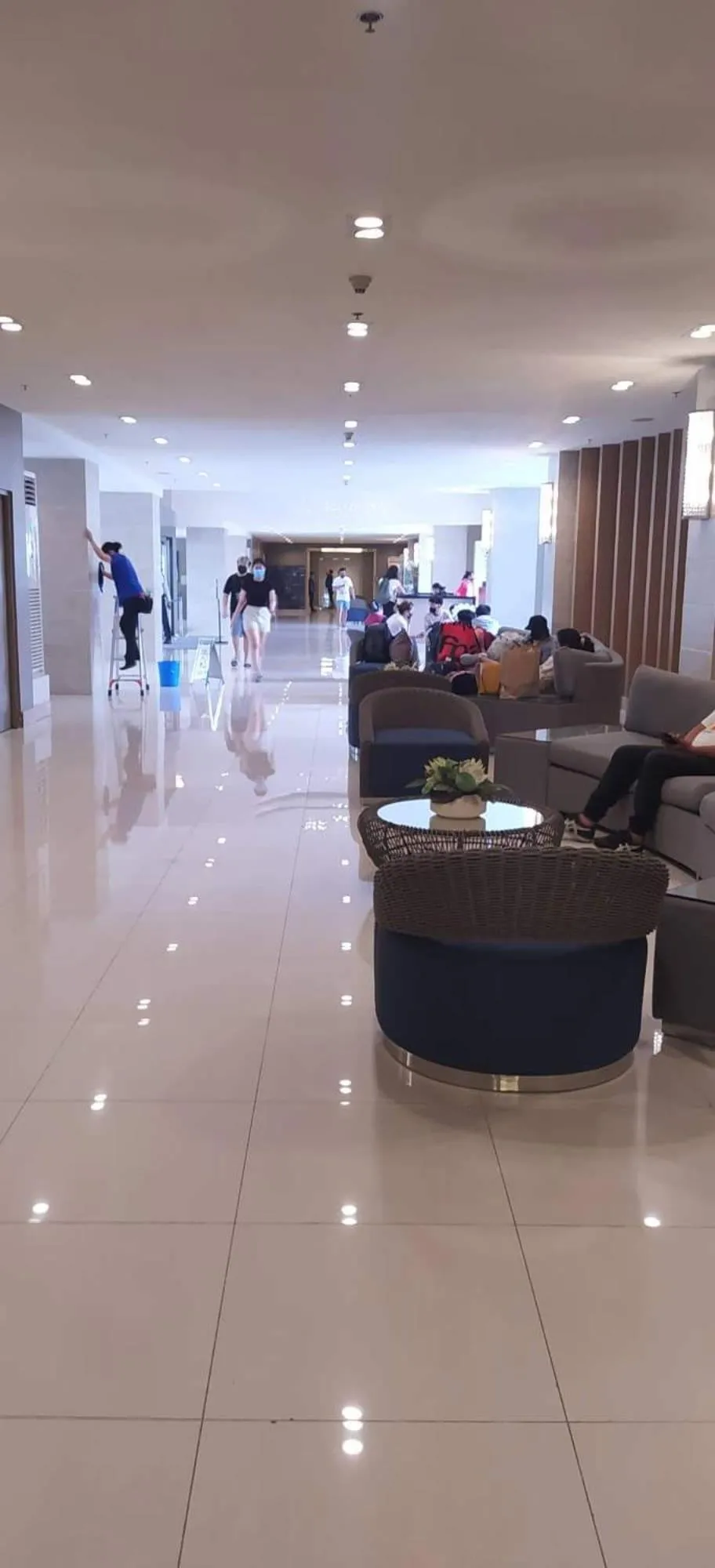 Sea Residences Mall of Asia by Jermel