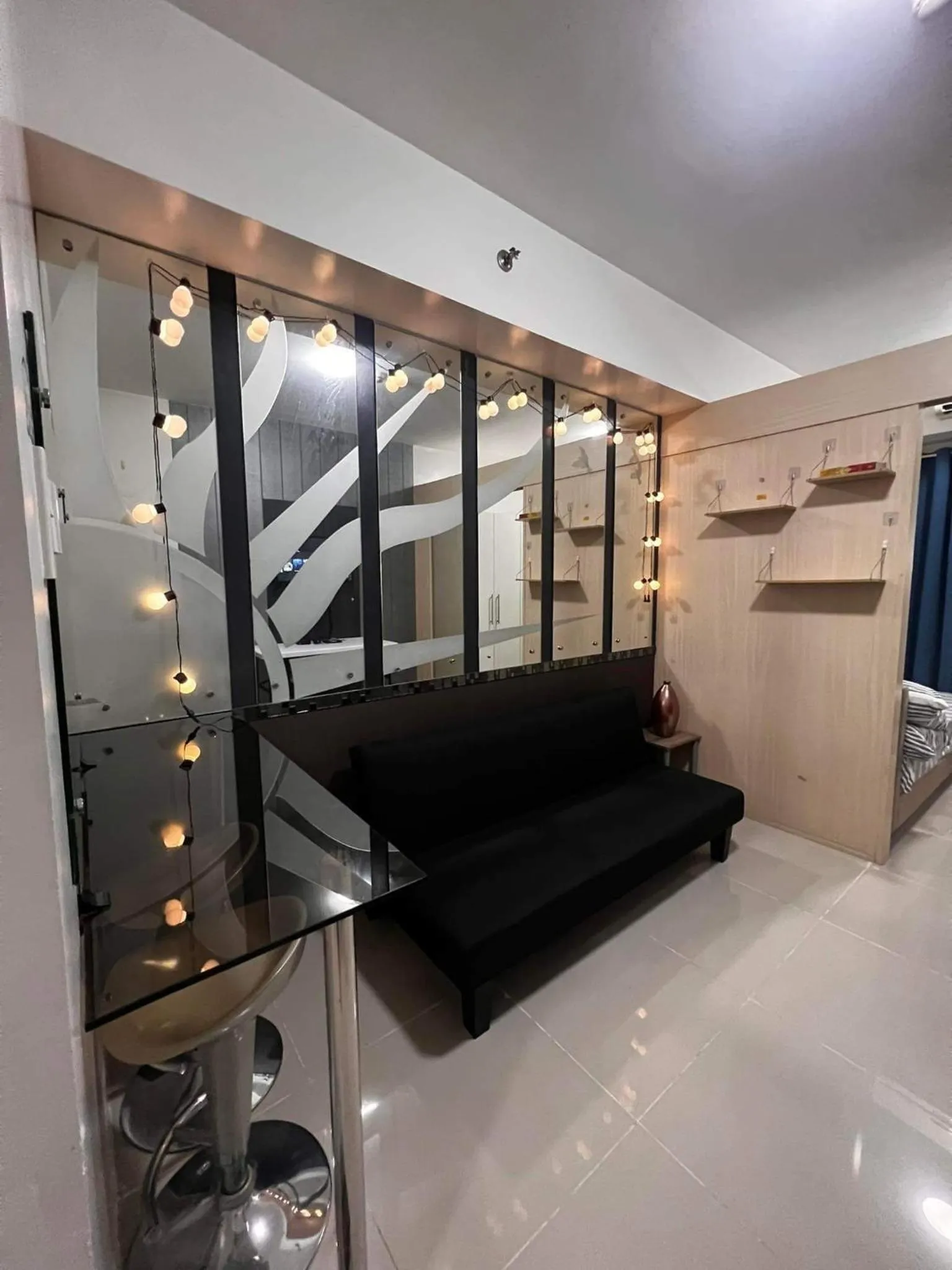 Sea Residences Mall of Asia by Jermel