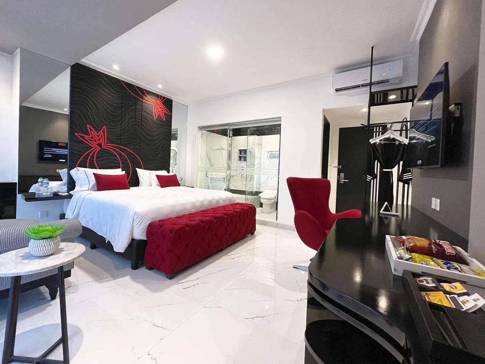 Photo of the whole room, Bed in MORITZ SMART BANDUNG