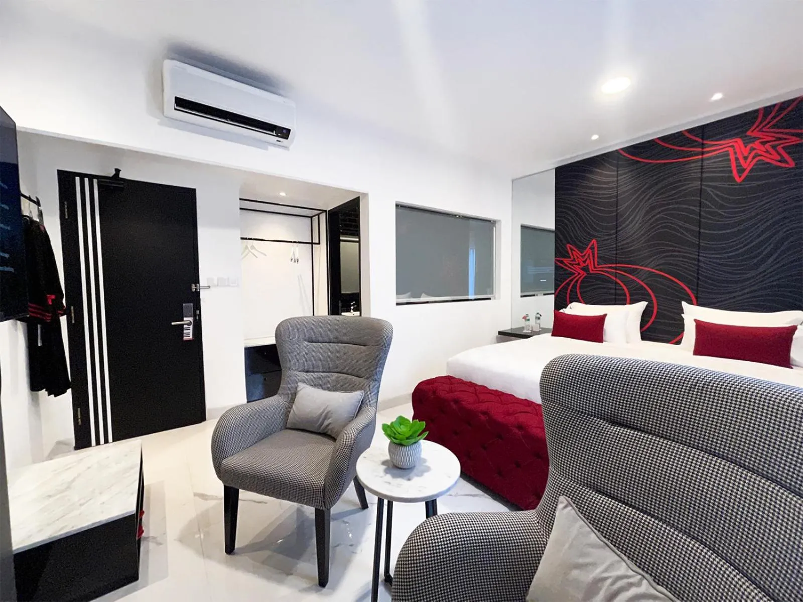 Photo of the whole room, Bed in MORITZ SMART BANDUNG