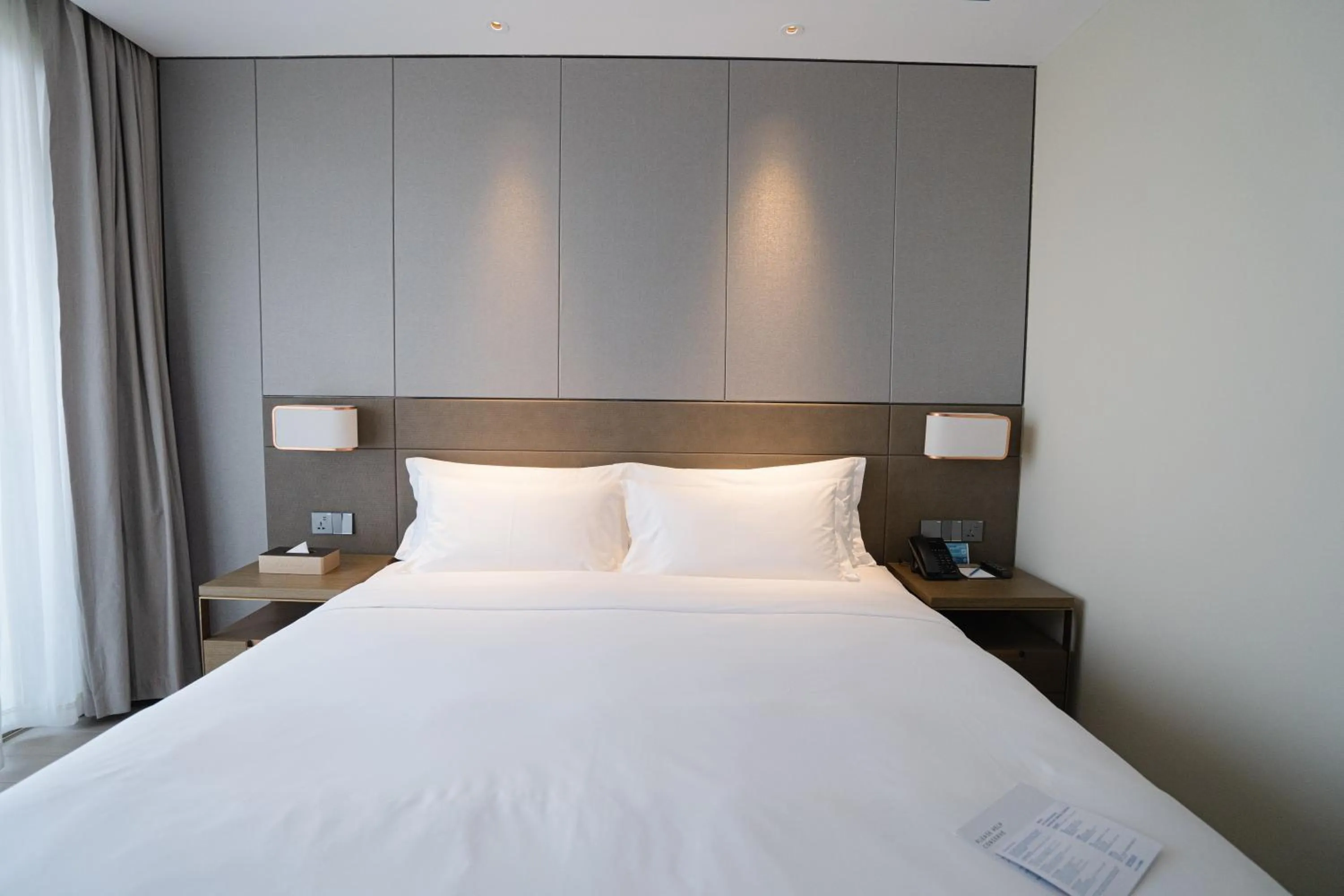 Bed in Oakwood Premier Phnom Penh