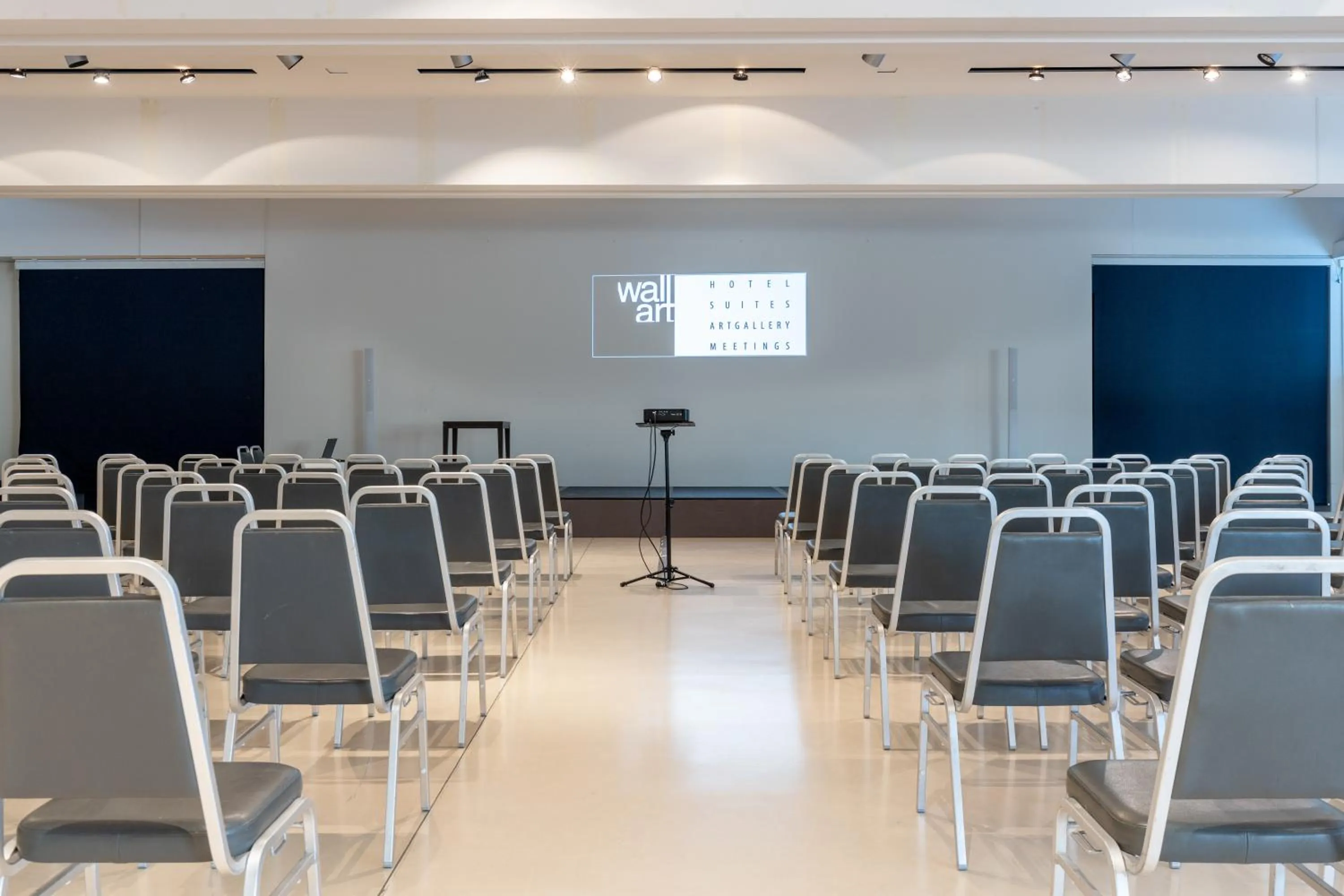 Meeting/conference room in Wall Art Hotel & Residence