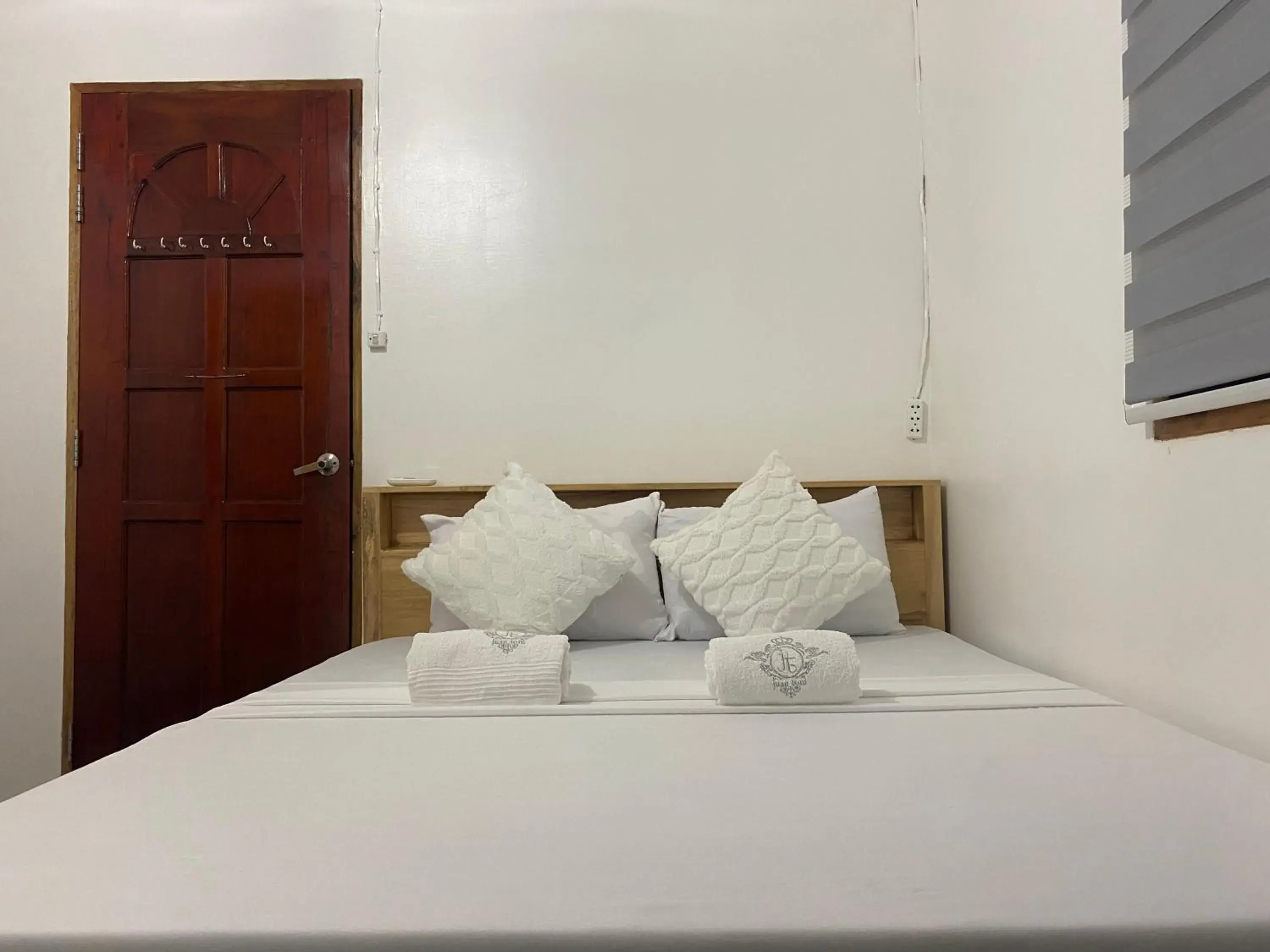 Two-Bedroom House in A&C Aquino Guesthouse Two-Bedroom House in A&C Aquino Guesthouse