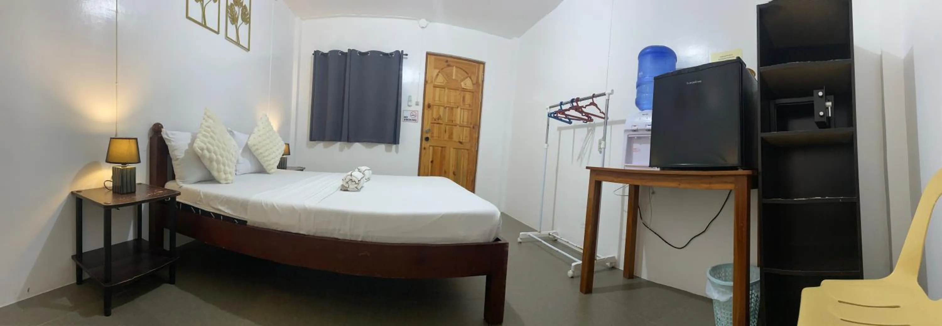 Photo of the whole room, Bed in A&C Aquino Guesthouse