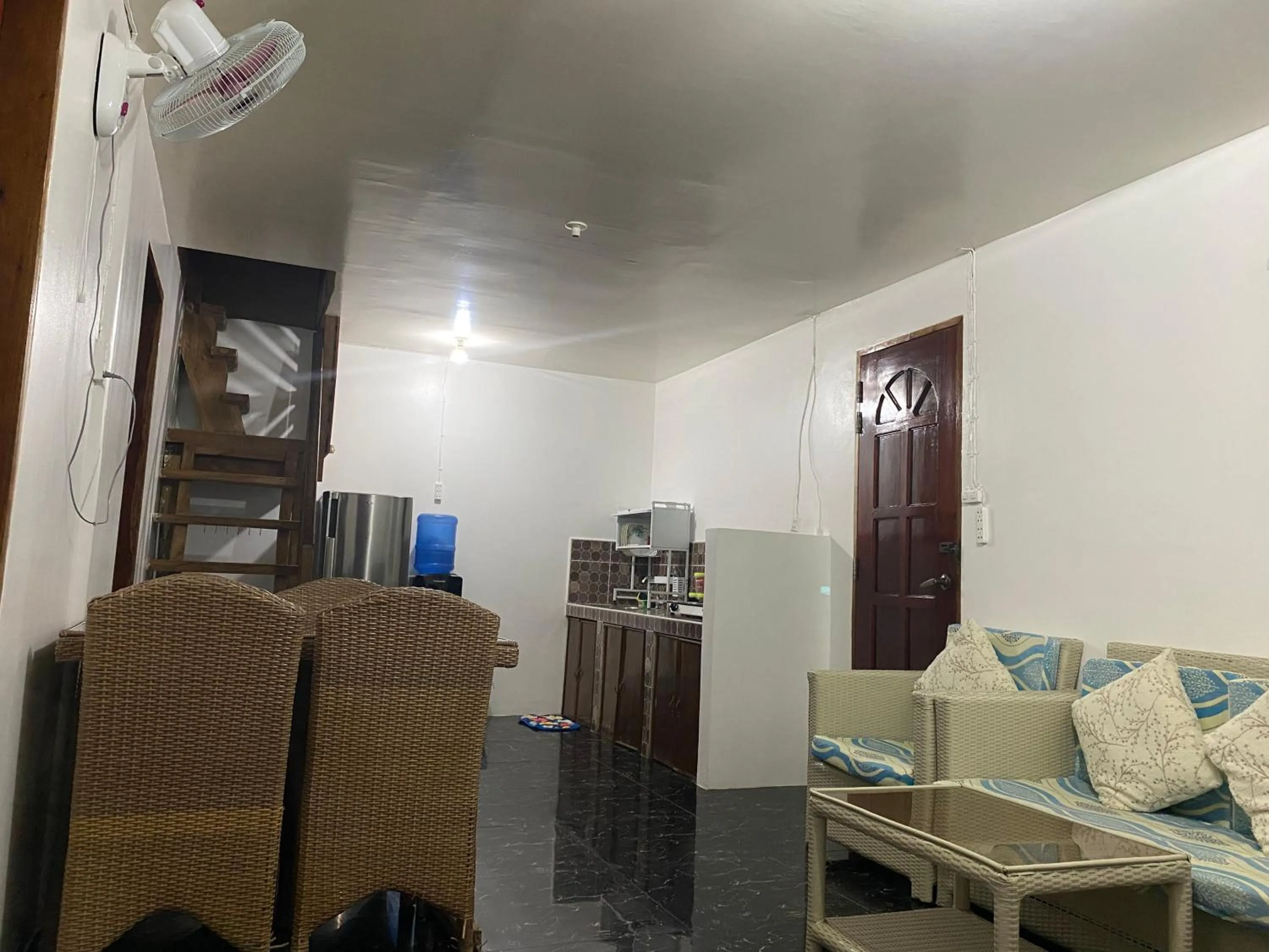 Kitchen or kitchenette in A&C Aquino Guesthouse