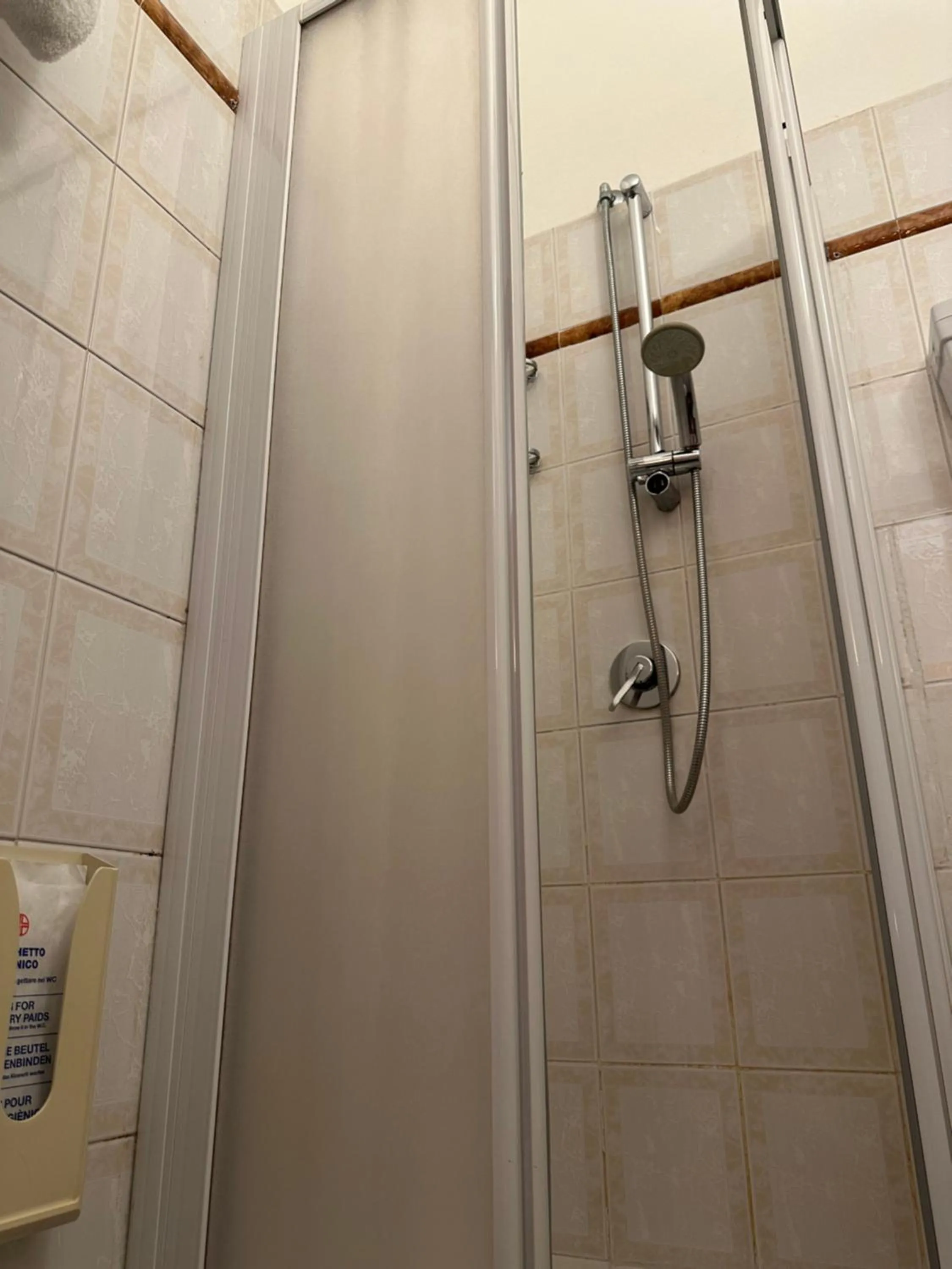 Shower in Hotel Aspromonte