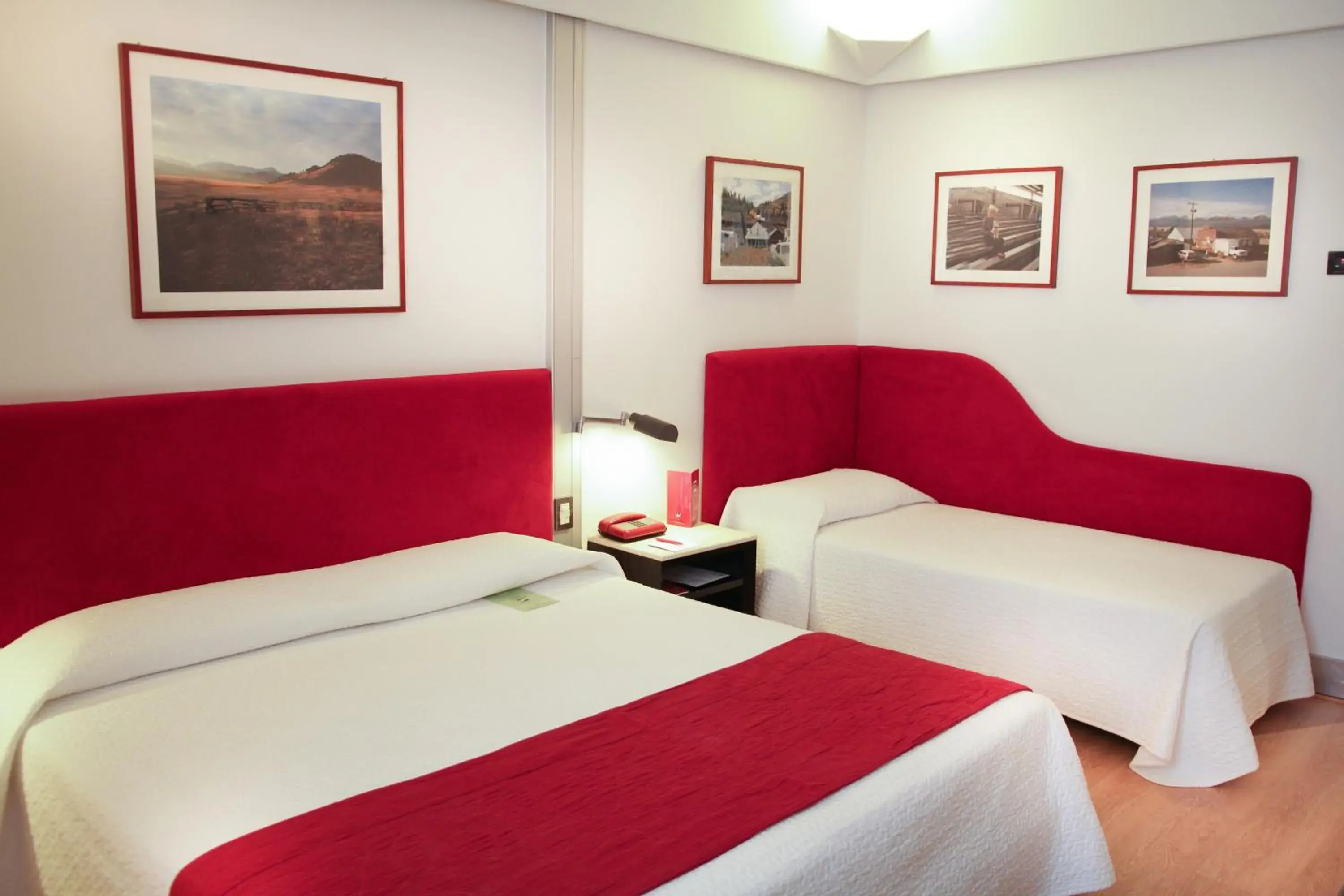 Triple Room in Art Hotel Museo Triple Room in Art Hotel Museo