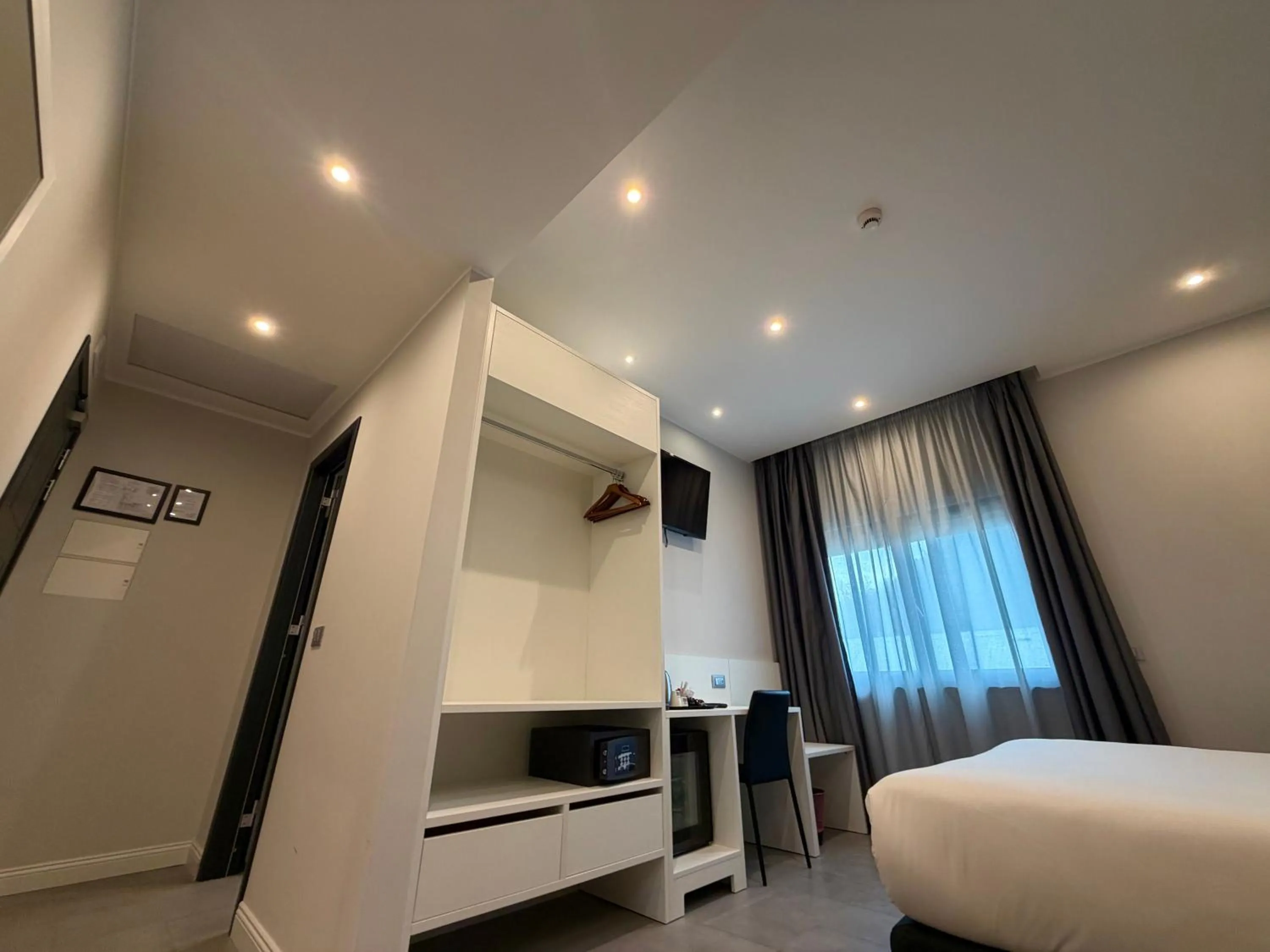 Photo of the whole room, Bed in Eurogarden Hotel