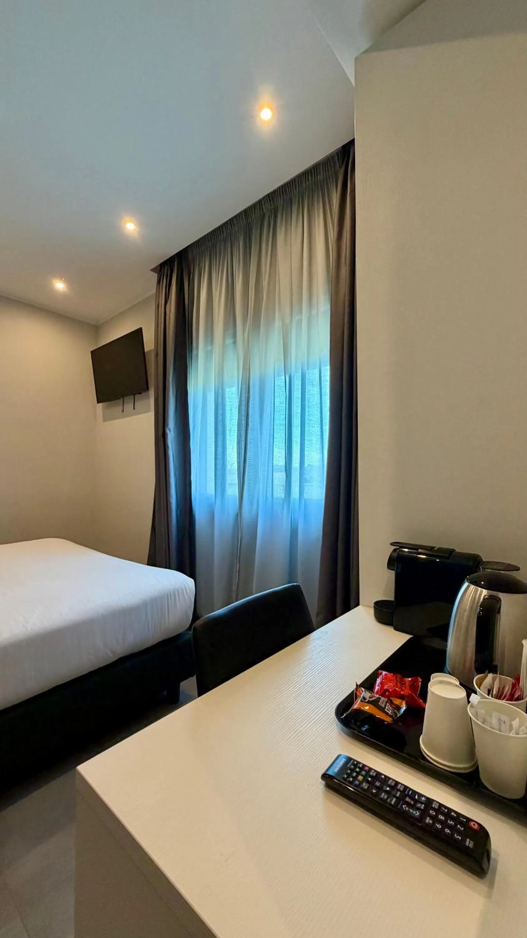 Bed in Eurogarden Hotel