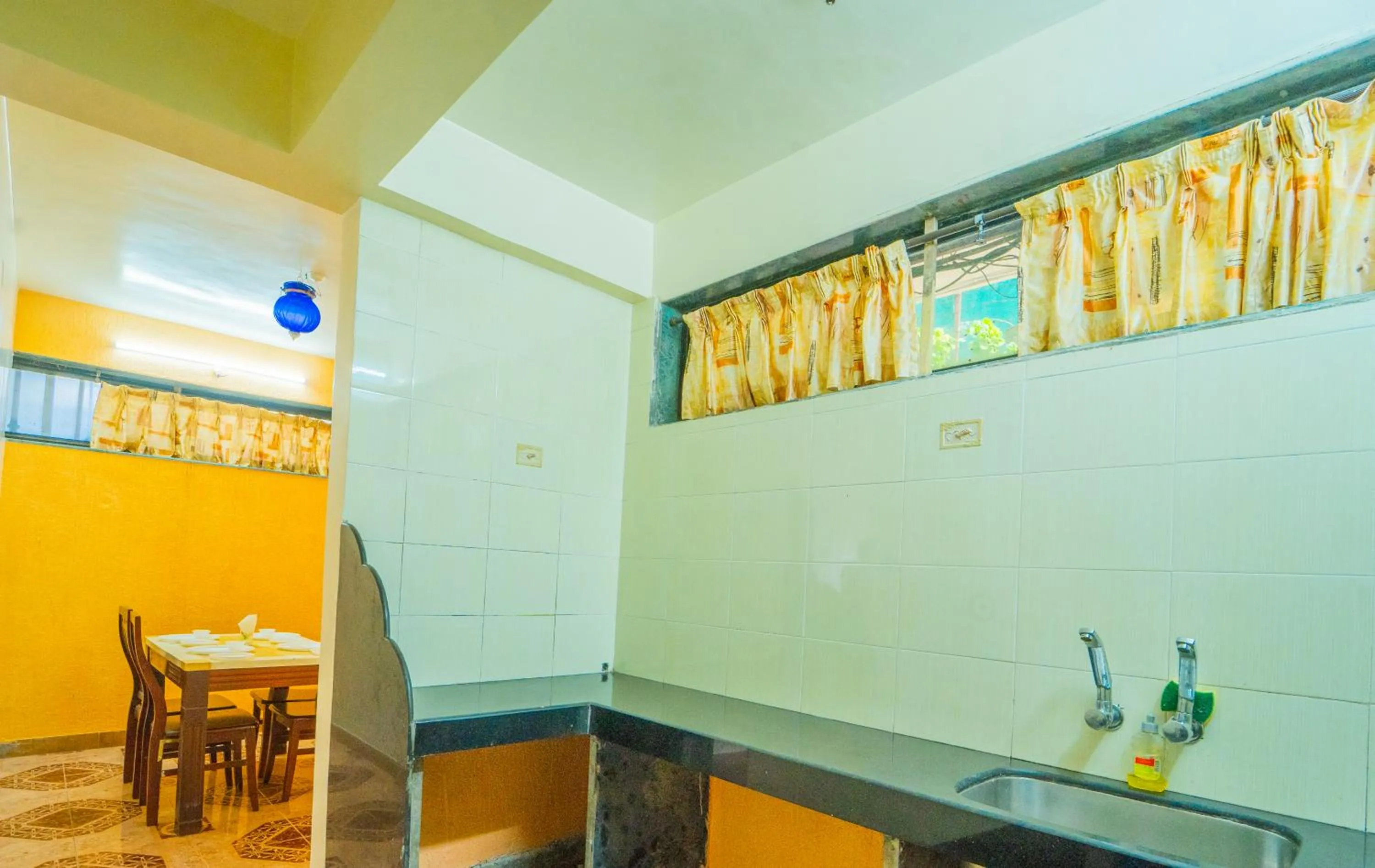Kitchen or kitchenette in Sharayu Holidays Valley View