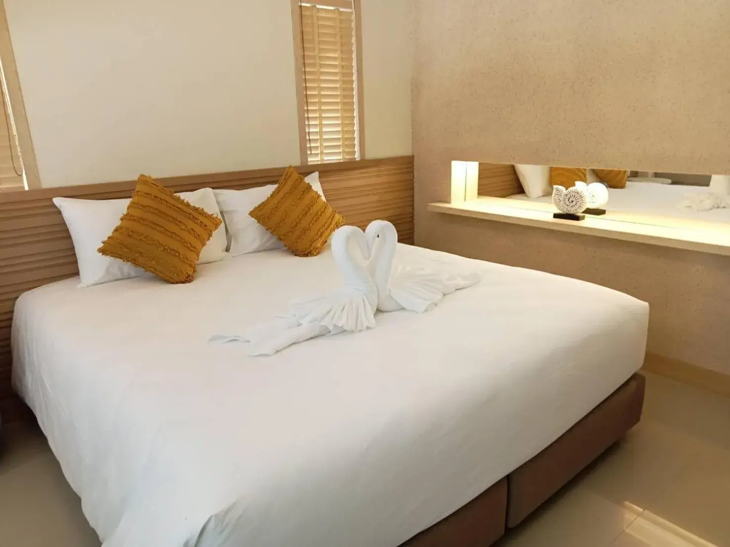 Deluxe Double Room in Amity Beach Resort Deluxe Double Room in Amity Beach Resort