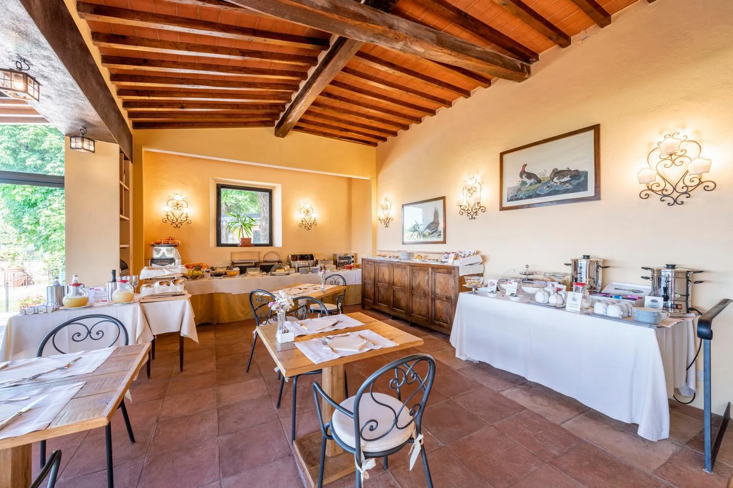 Restaurant/places to eat in Relais Vignale & Spa