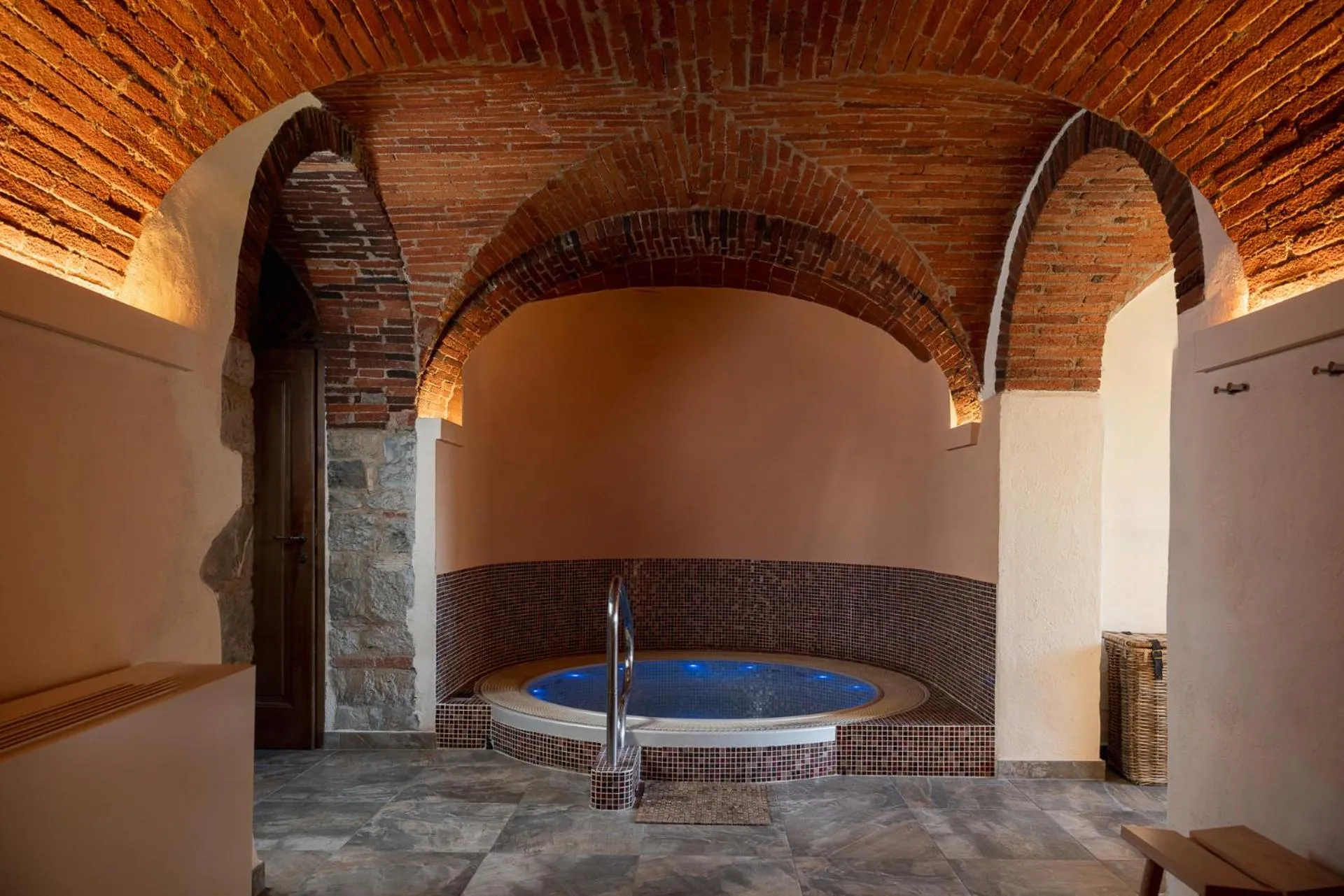 Spa and wellness centre/facilities in Relais Vignale & Spa