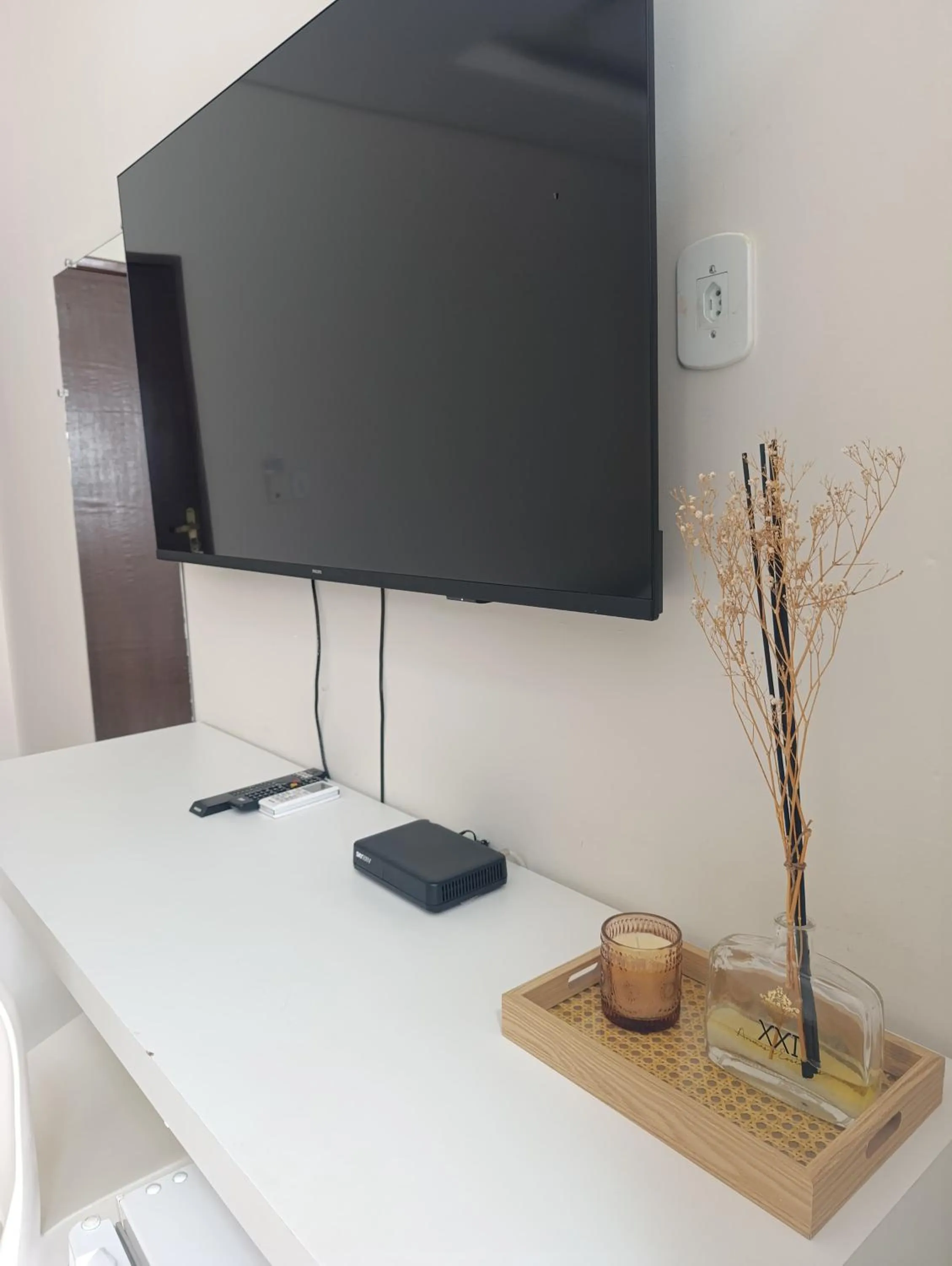 Communal lounge/ TV room in Hotel Sabrina