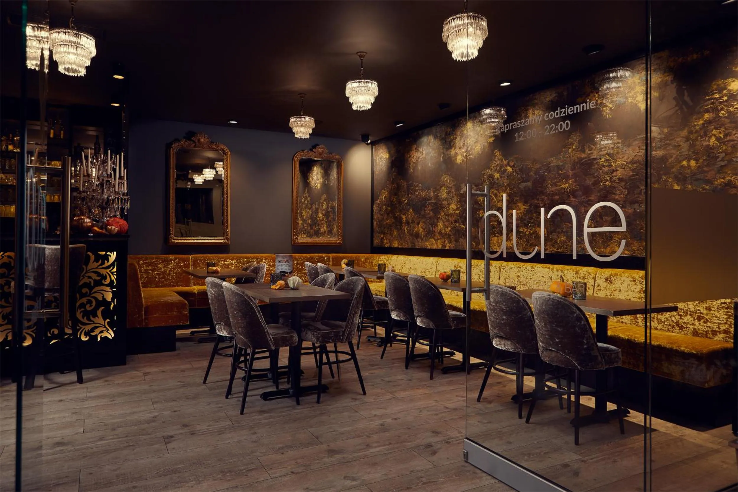 Restaurant/places to eat in Dune Beach Resort - A