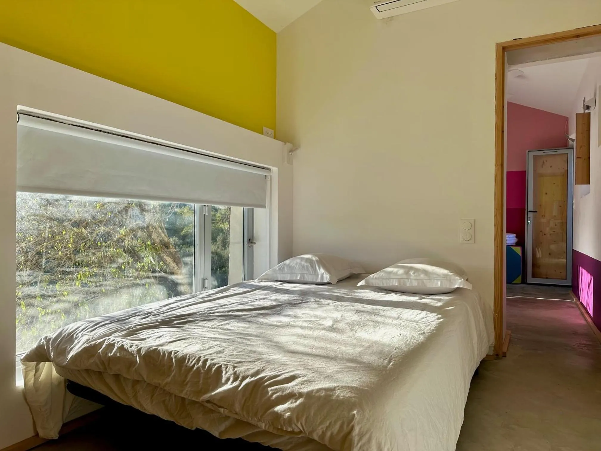 Photo of the whole room, Bed in Domaine La Ferme HI bride