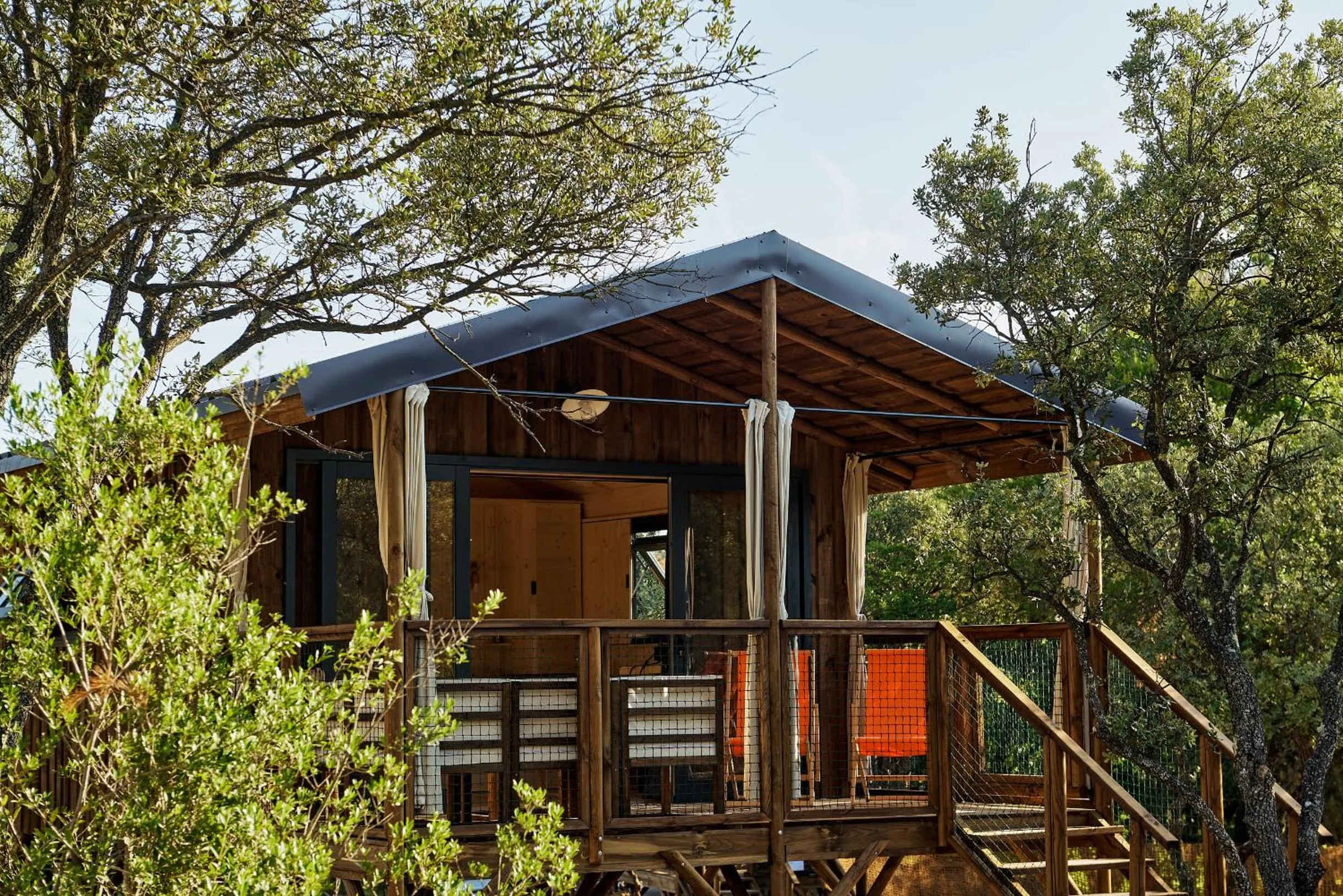 Property building in Domaine La Ferme HI bride