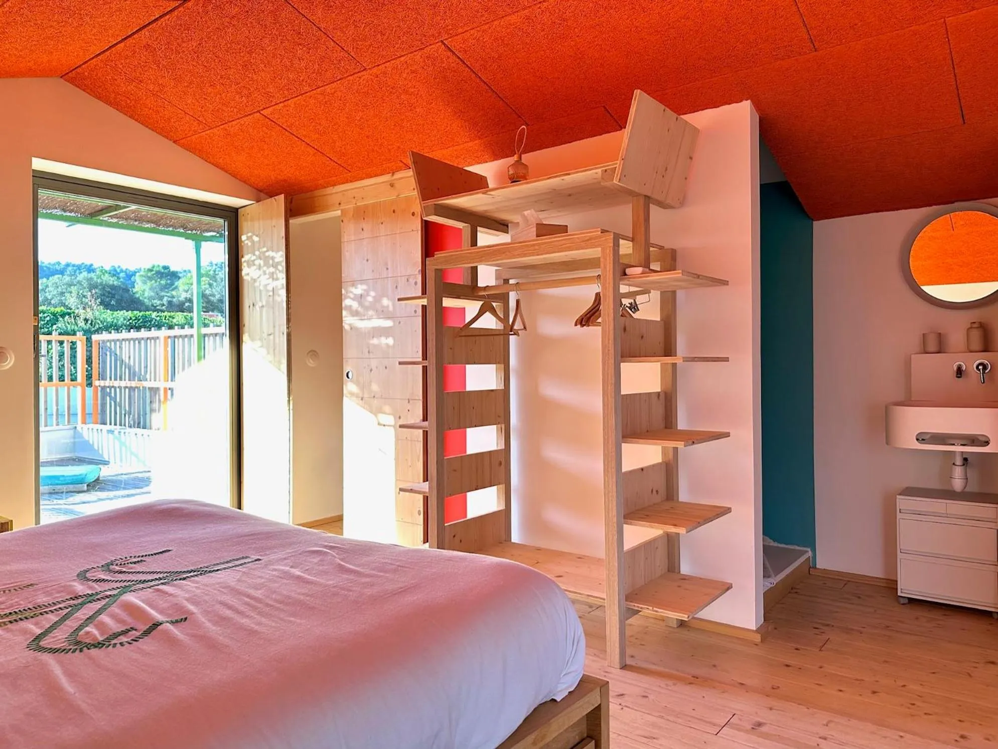 Photo of the whole room, Bed in Domaine La Ferme HI bride