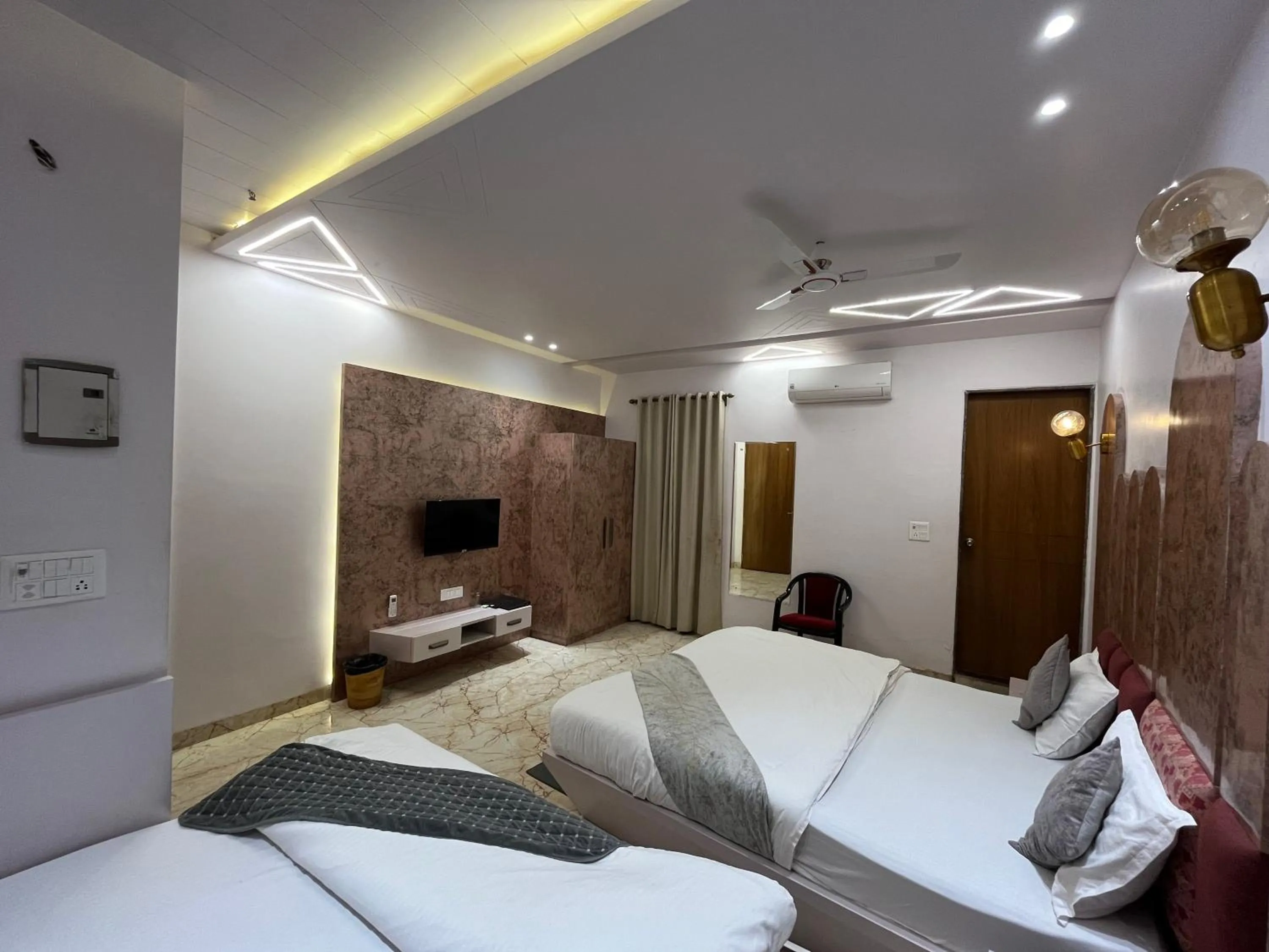 Hotel Shree Darshnam