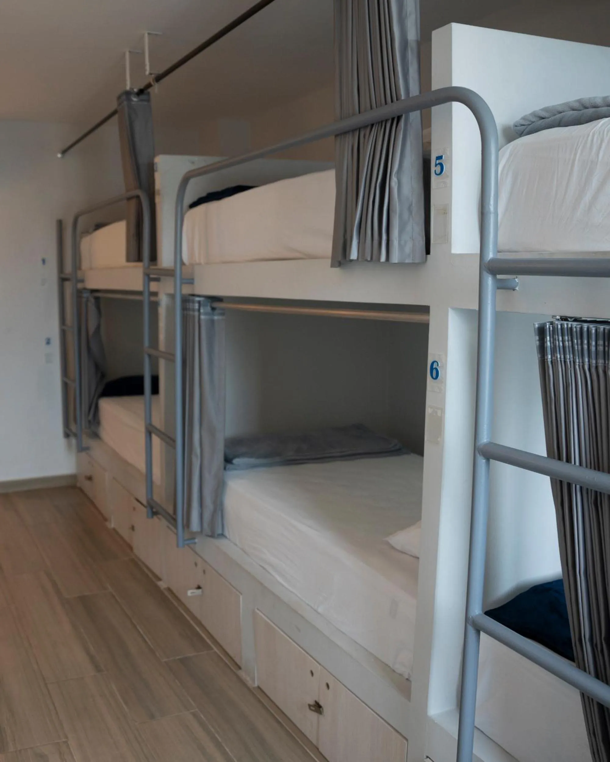 Bedroom, Bed in Dreamer Beach Club