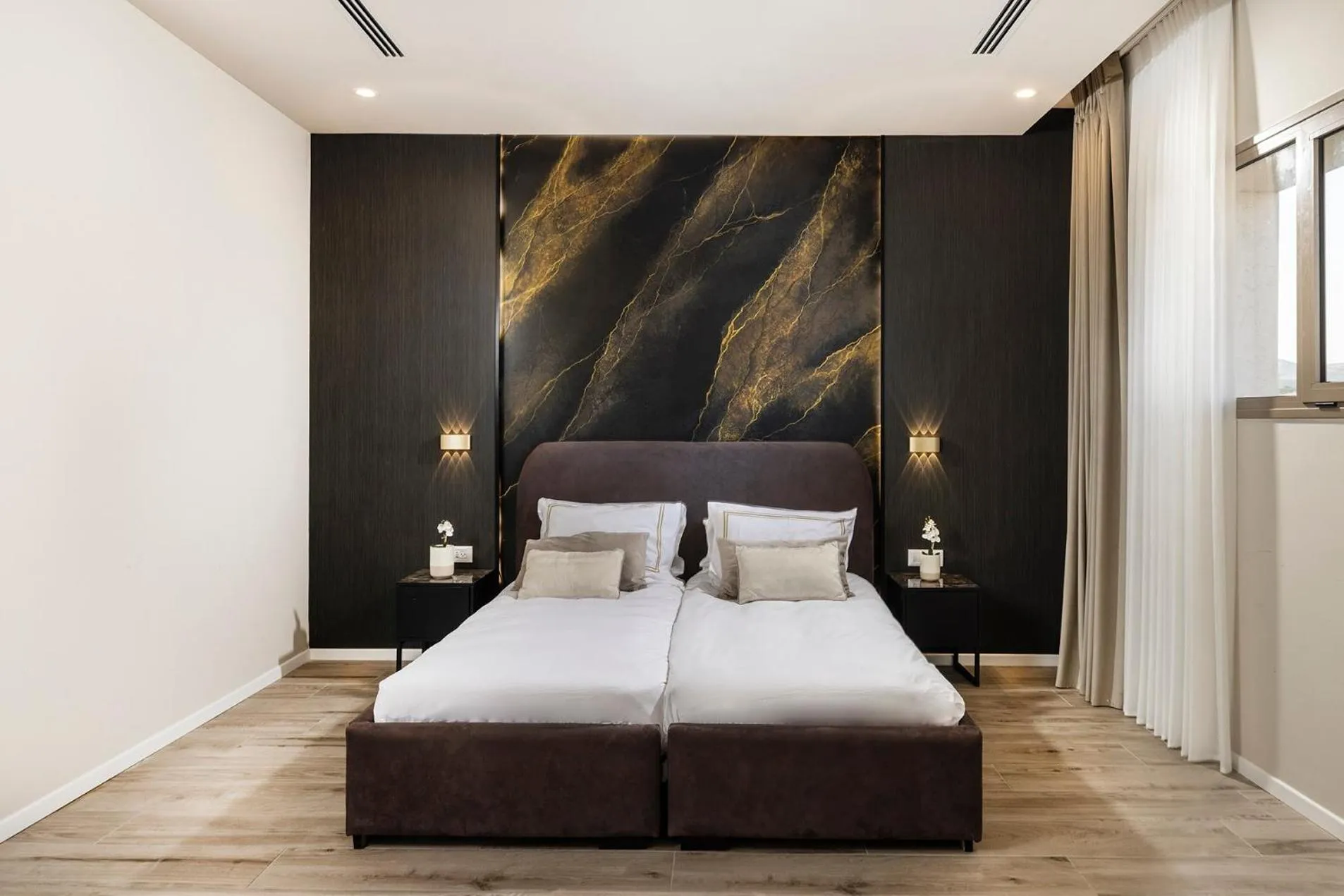 Bed in Dhotel - די הוטל