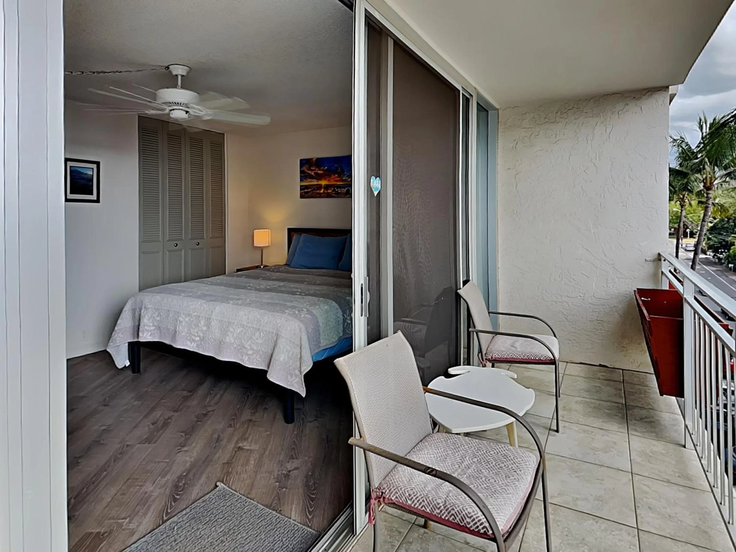 Property building, Bed in Island Surf 506